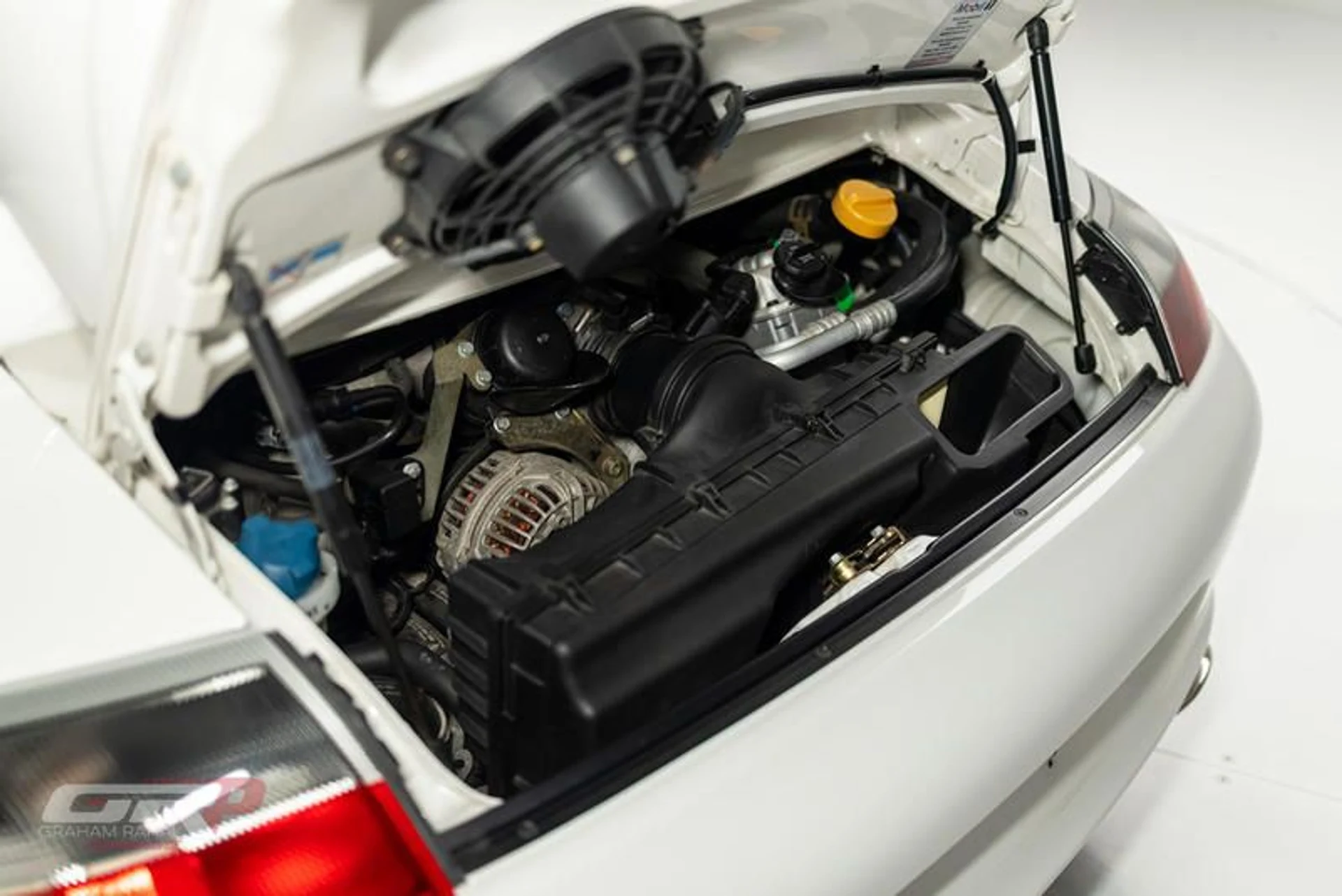 mph046_3490640806_22_E4835_B_5_CFE_4_D75_BF_22_46_F578_B56_DB_2_c7628e13bf