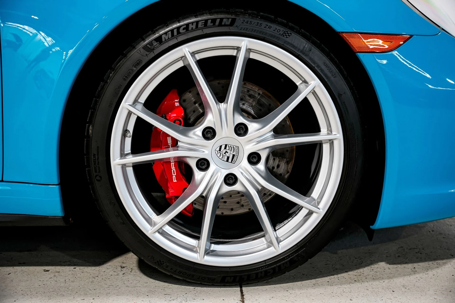 mph046_3518697350_58f31bdc035b3ba868f835324acdb9f3x_10398cd3ab