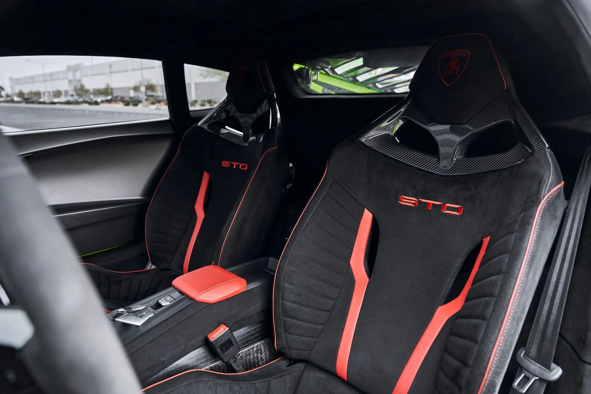 mph046_3522120020_Used_2022_Lamborghini_Huracan_STO_Base_1771294595_9c3c0383ed