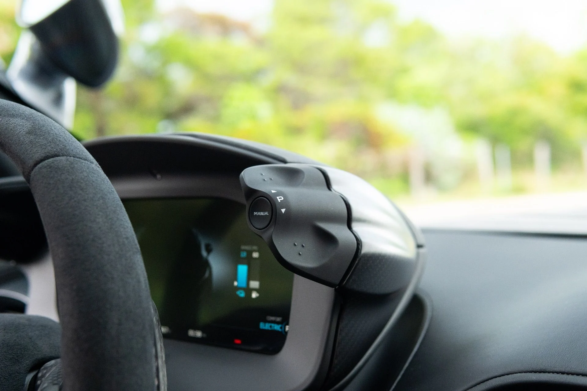 mph046_3538622729_Used_2023_Mc_Laren_Artura_1776712926_ff1f735610