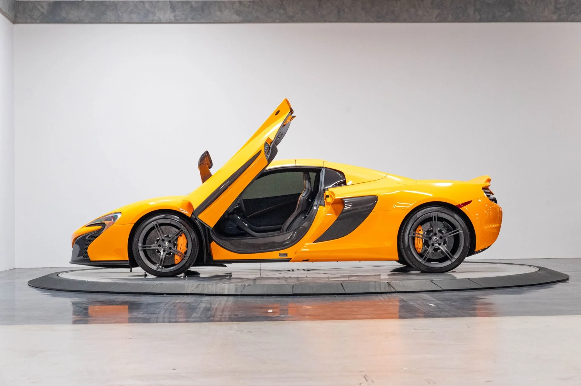 mph046_3603030514_Used_2015_Mc_Laren_650_S_Spider_1784647983_b18e878a89