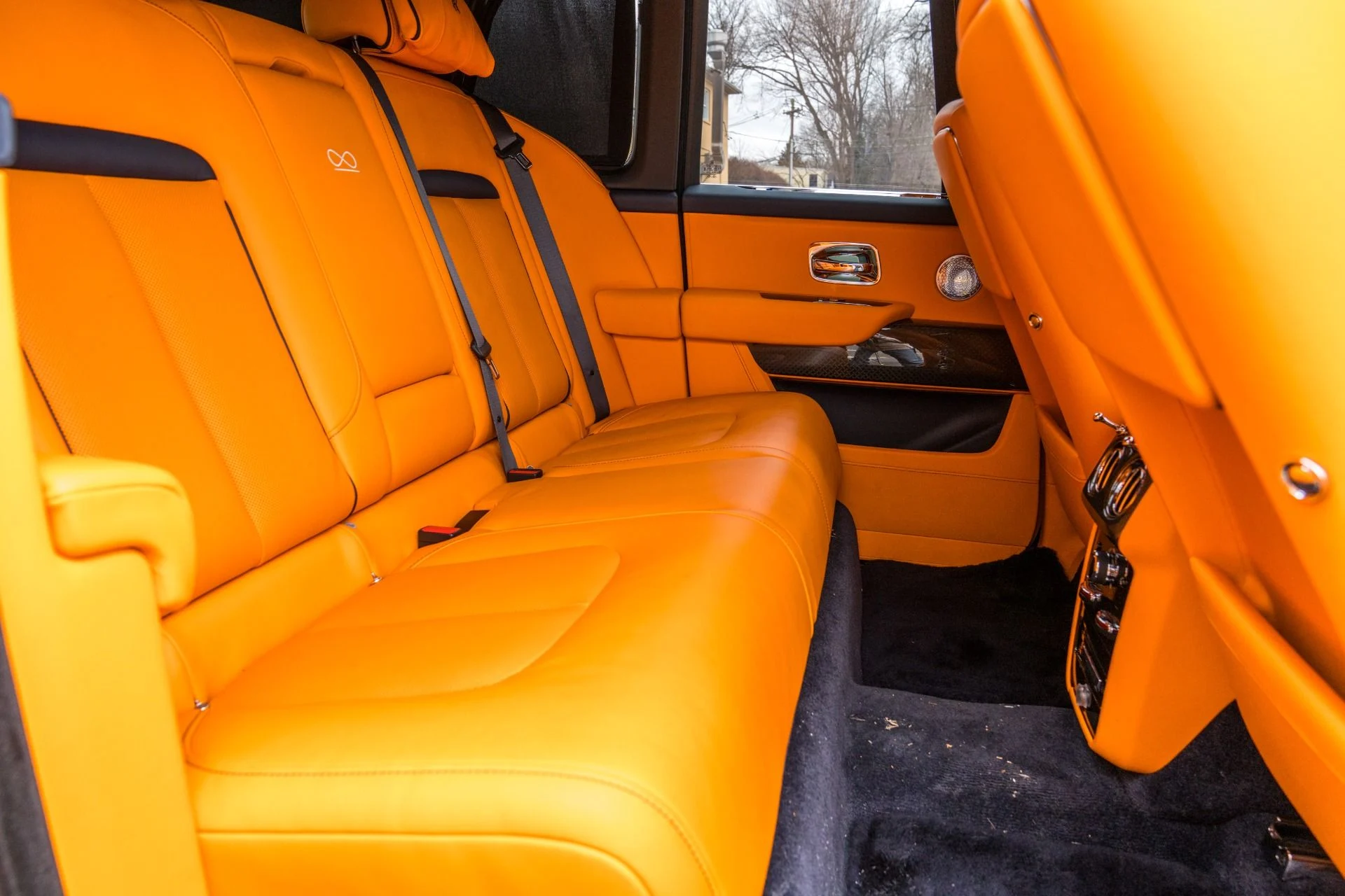 mph046_3611995746_Used_2023_Rolls_Royce_Black_Badge_Cullinan_1772494436_c3c8c18357