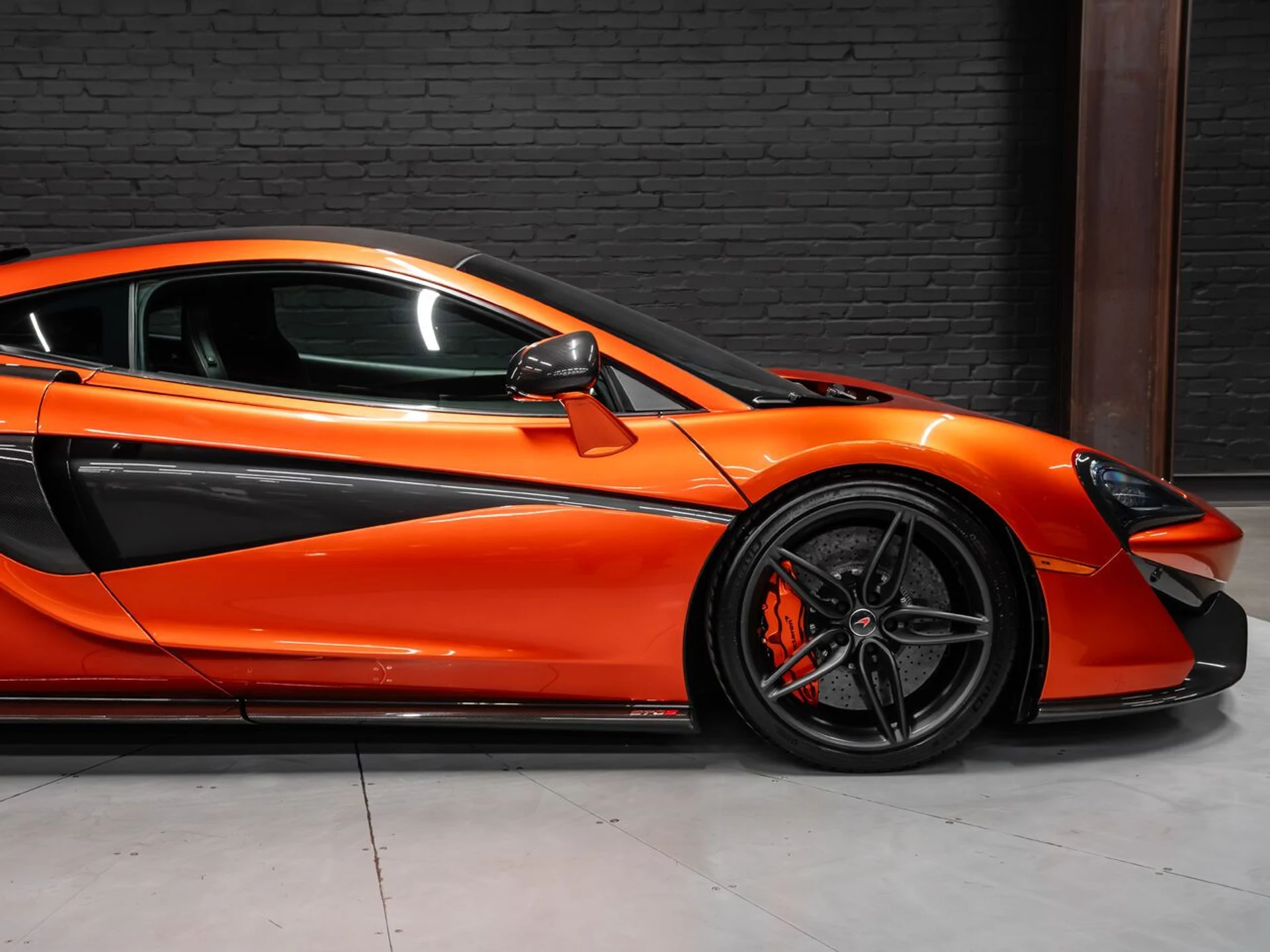 mph046_3612926313_mclaren_570s_2017_3d2c9b58ae