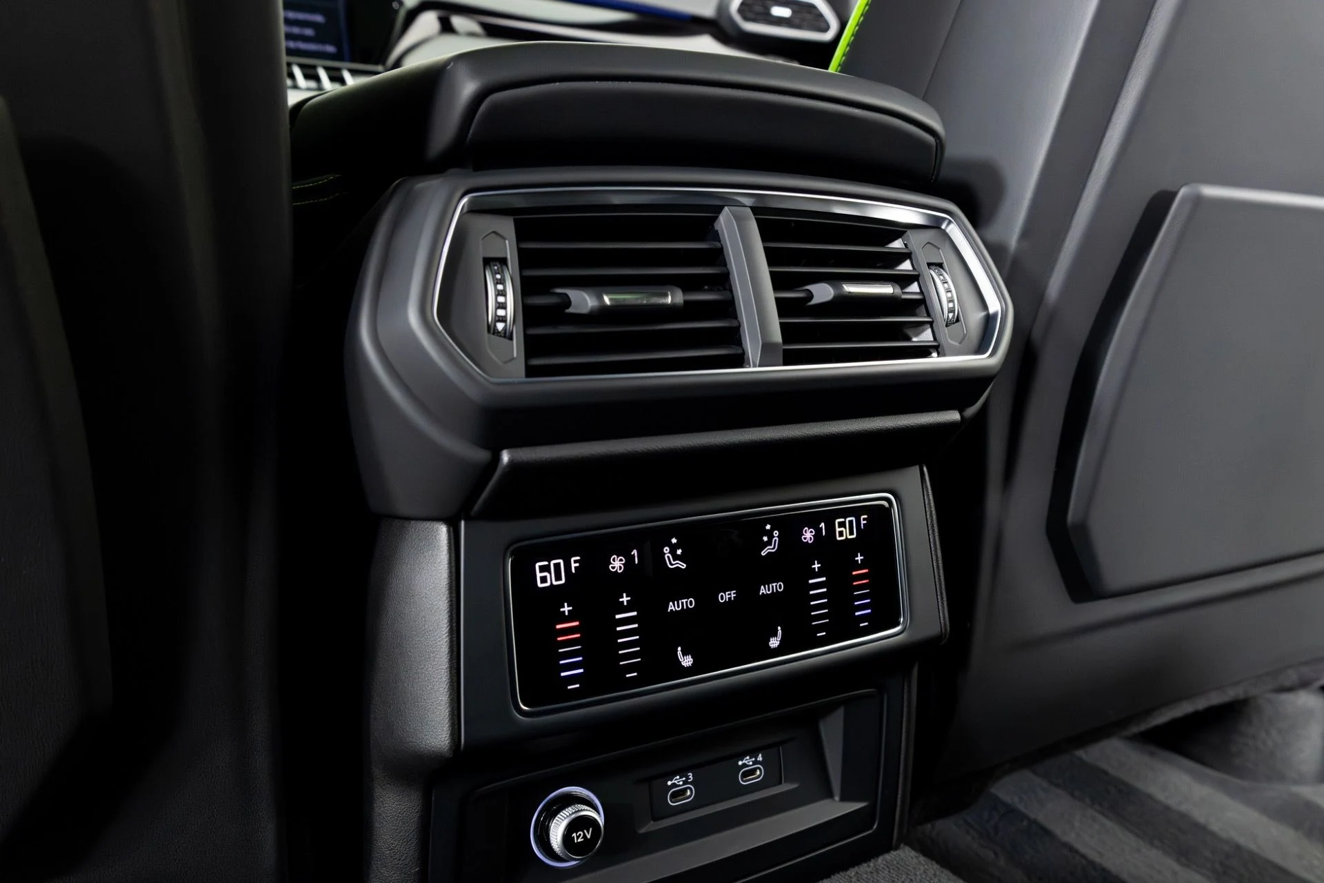 mph046_3635299183_Used_2023_Lamborghini_Urus_S_1769555052_606d93751e