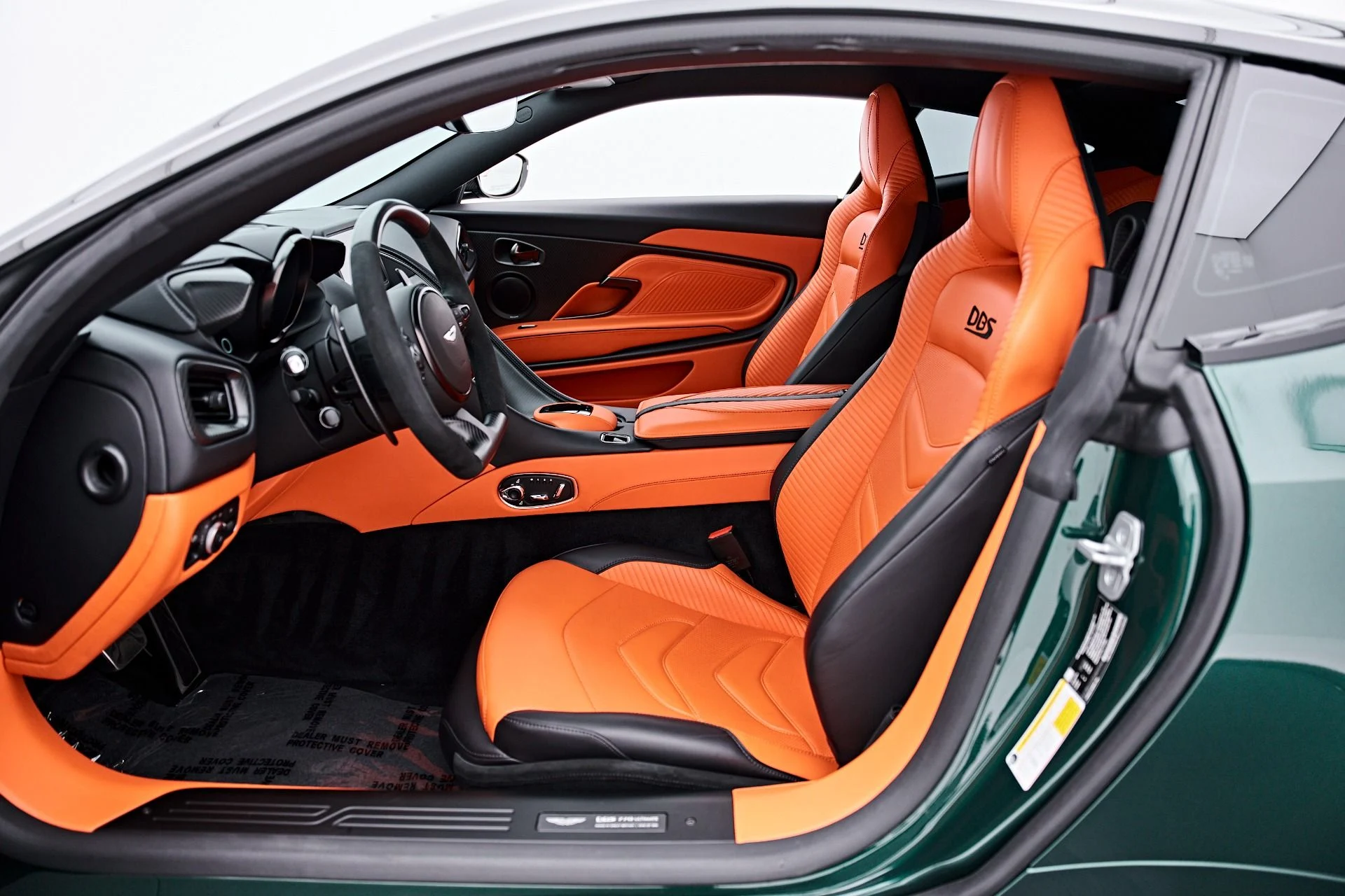 mph046_3652076340_Used_2023_Aston_Martin_DBS_Ultimate_1787789443_e549b9ac1e