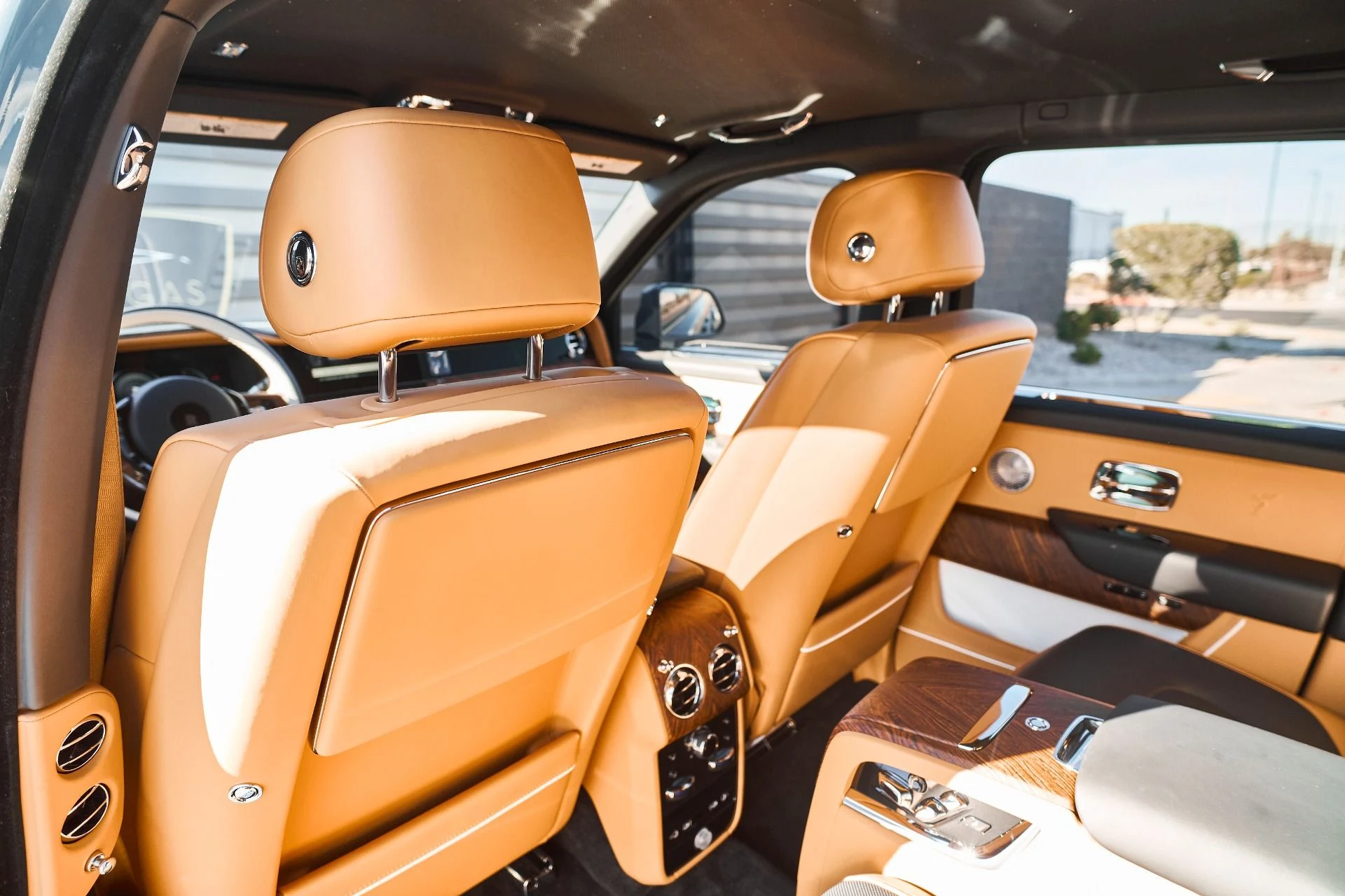 mph046_3663648267_Used_2025_Rolls_Royce_Cullinan_Base_1766020421_b2156b76ab