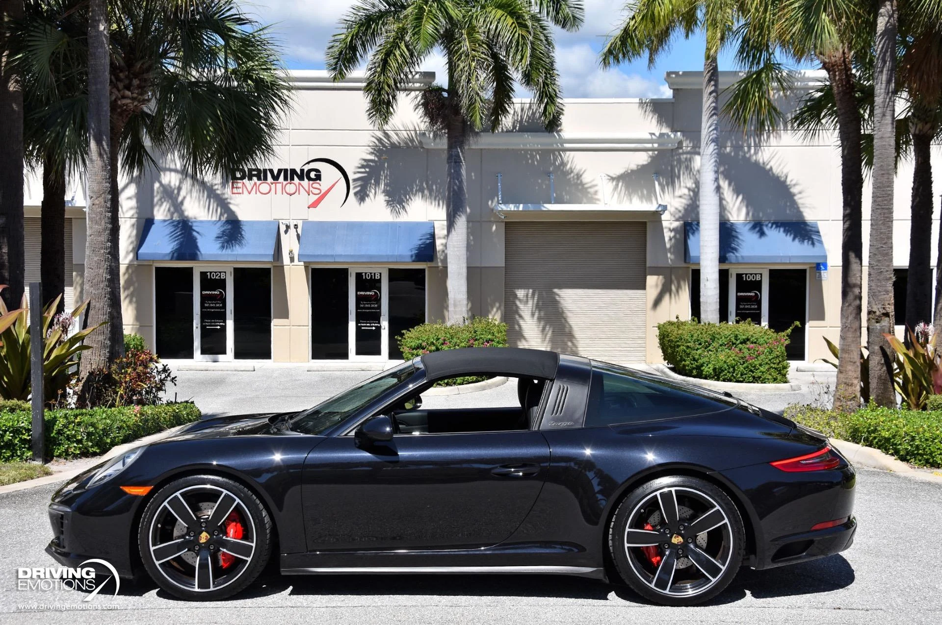 mph046_3665600376_868_p47_l_5e211815a2