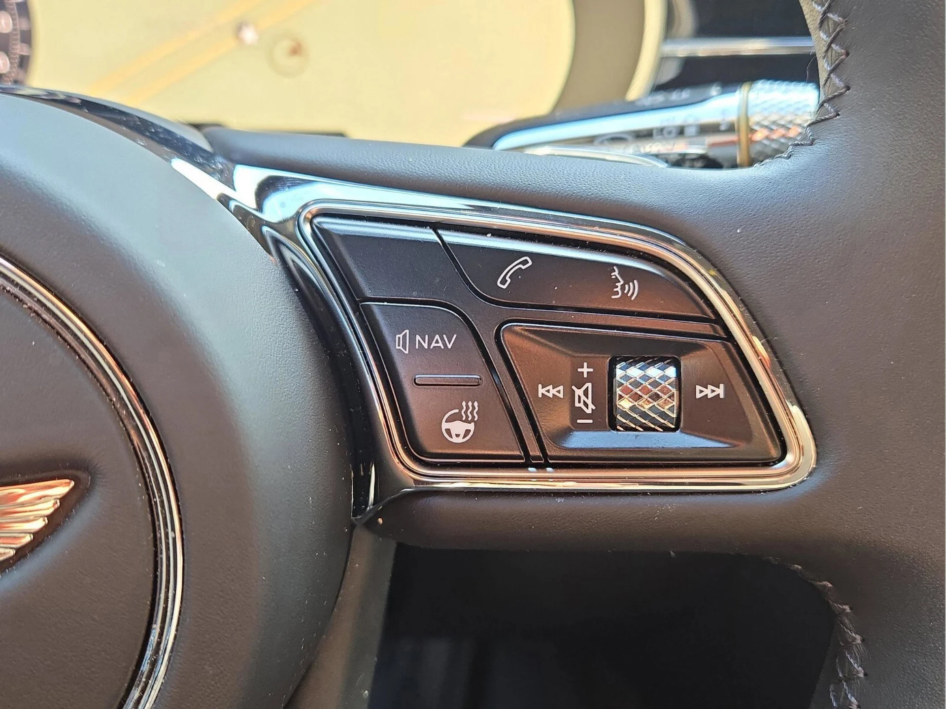 mph046_3673920698_9cc6c0ba4e67235d7139152396d2da89x_575cd29016