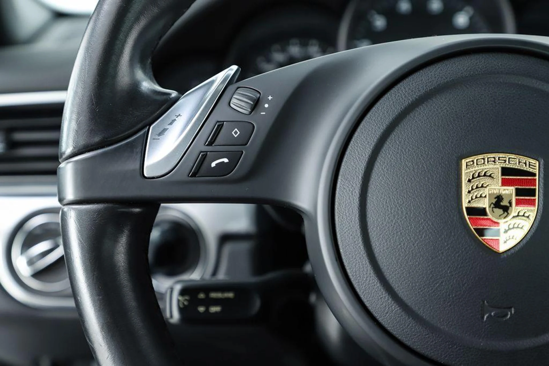 mph046_368571668_Wb_UL_Te_VO_Evyc8_E_Gcak_Iwx_I_Gaijw_5eee955b26