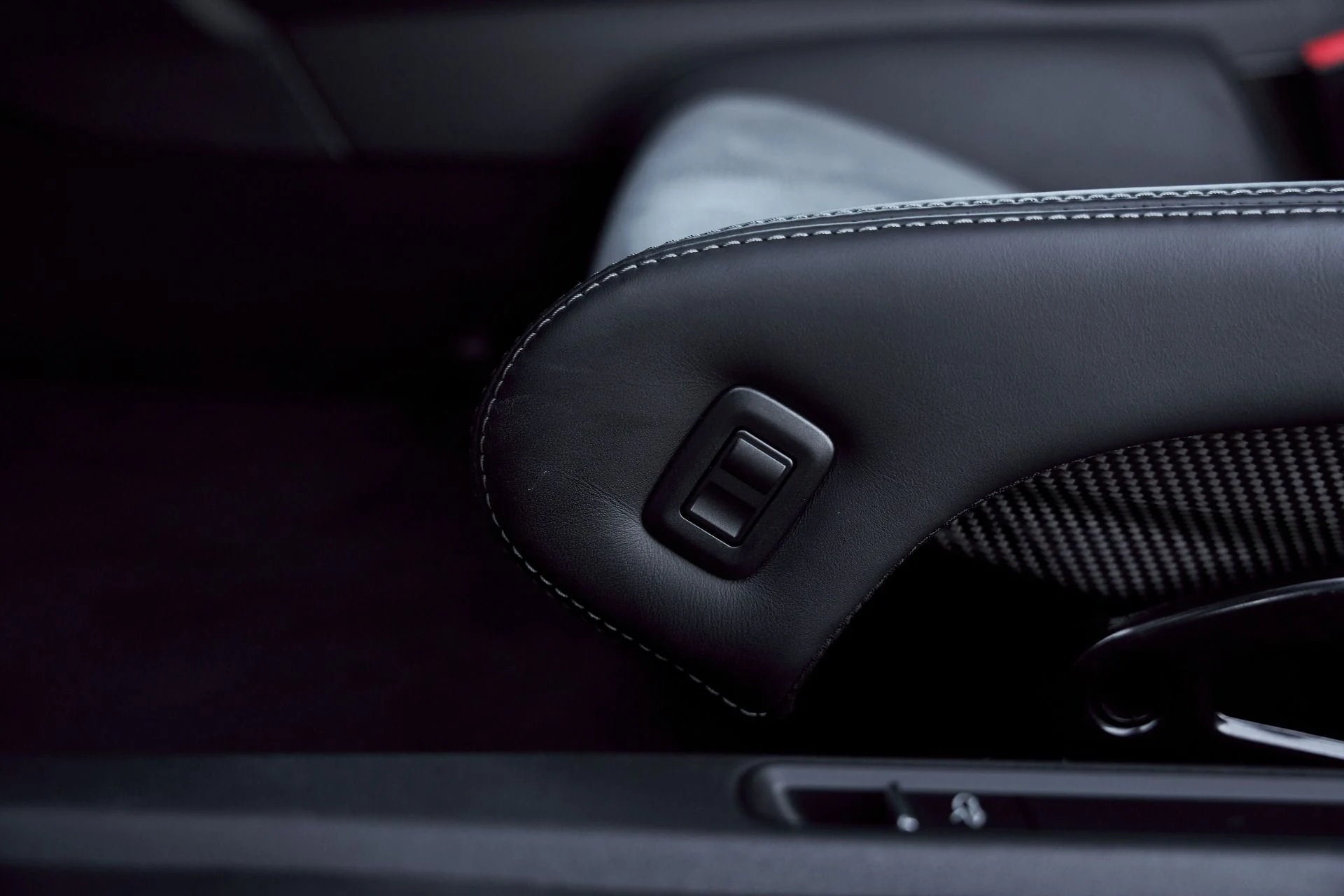 mph046_368603737_Used_2024_Porsche_718_Cayman_GT_4_RS_1766514220_5821e880c1