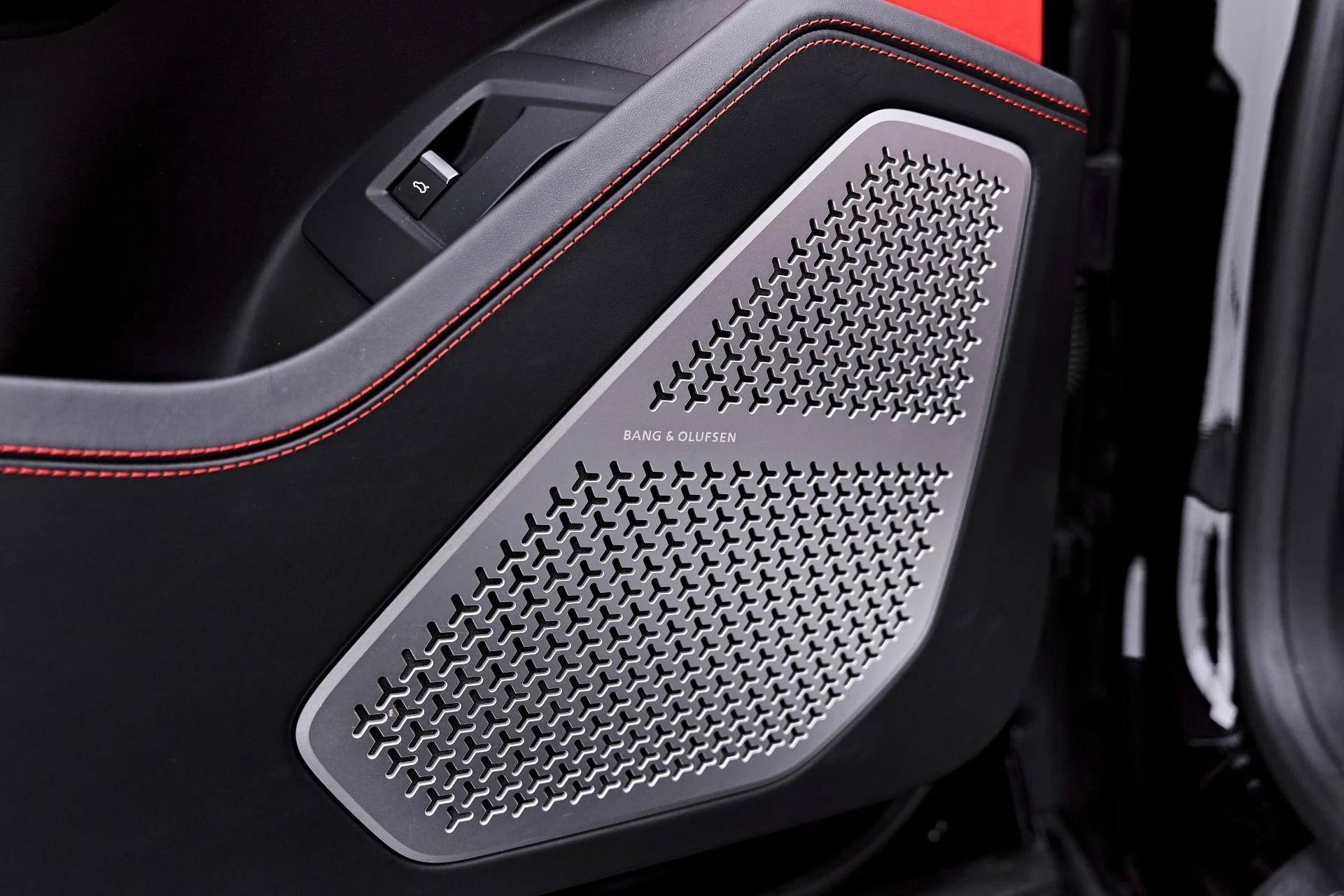 mph046_3694611028_Used_2022_Lamborghini_Urus_1788219603_676f27ca44