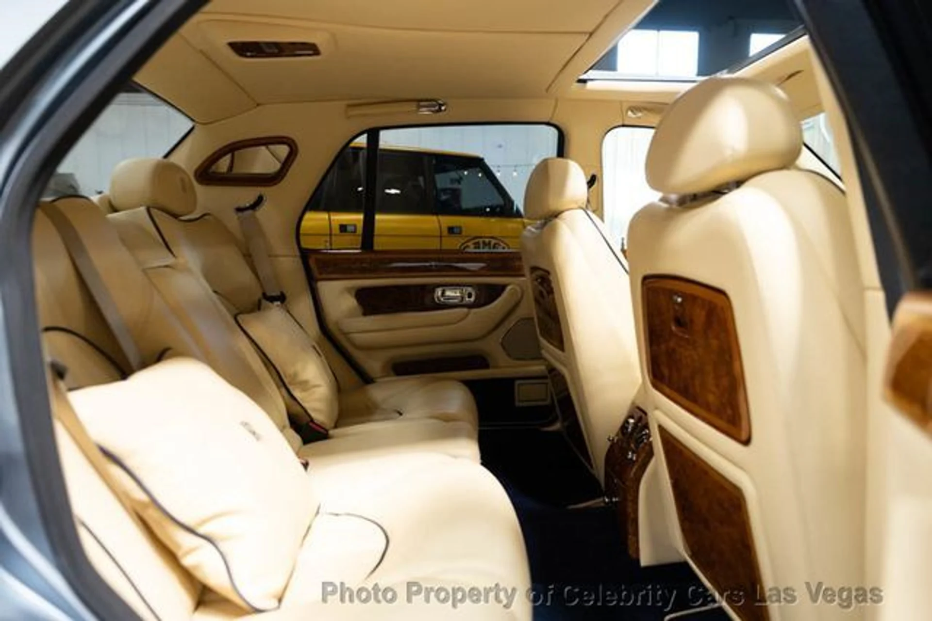 mph046_3703266027_used_2002_rolls_royce_silver_seraph_lastofline1of120forus170totalworldwide_9707_23079302_51_640_d7179a3947