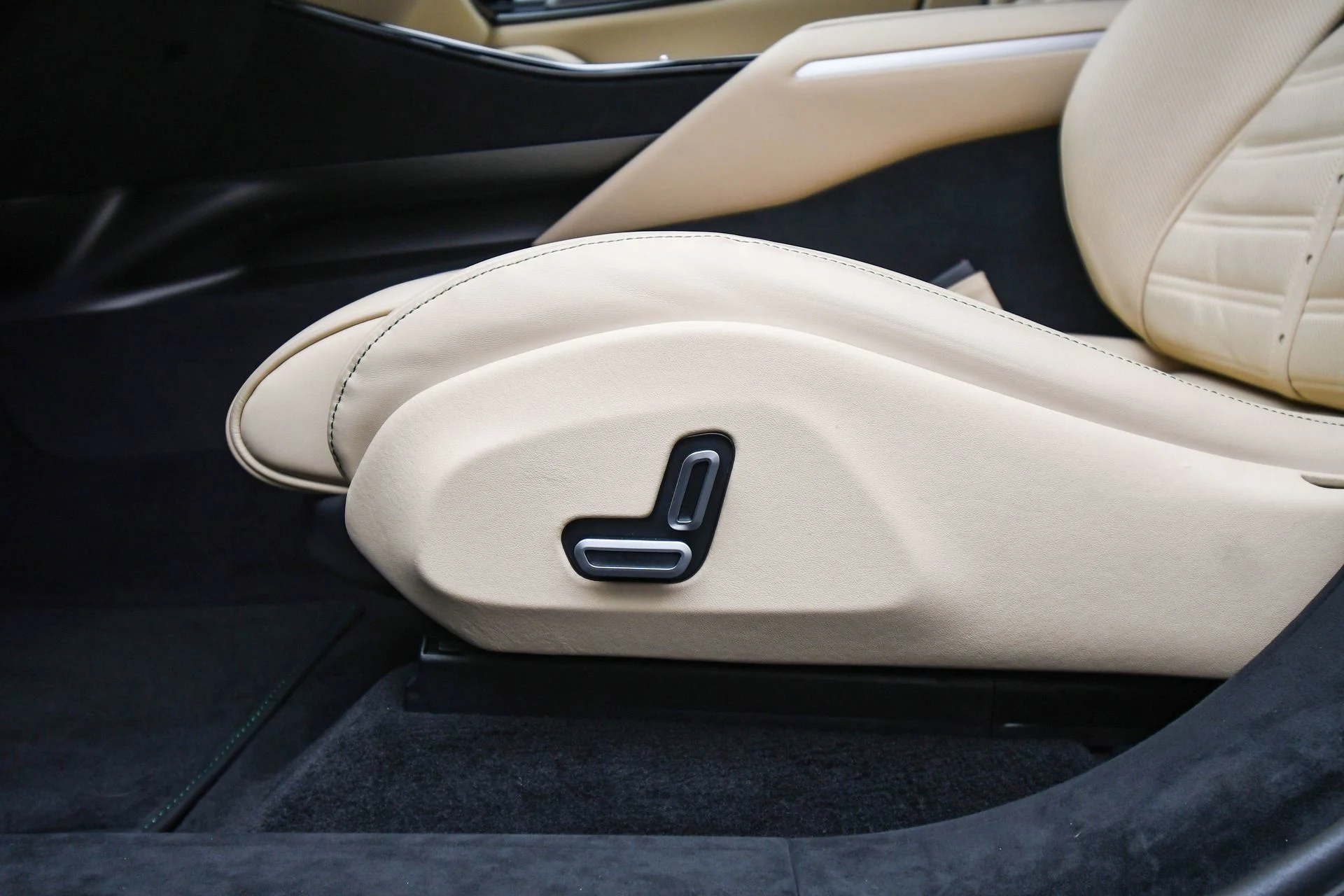 mph046_3703656285_b7c77f4b63084b3fa368be2b6ca341d5_320b8ebbe8