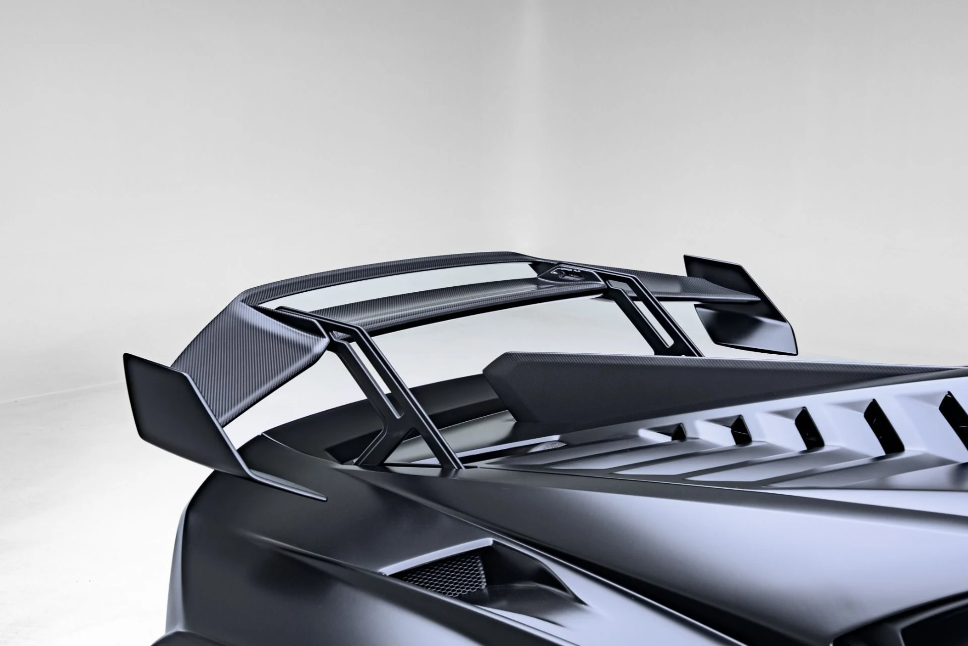 mph046_3713933153_Used_2022_Lamborghini_Huracan_STO_1771969691_cdb486827e