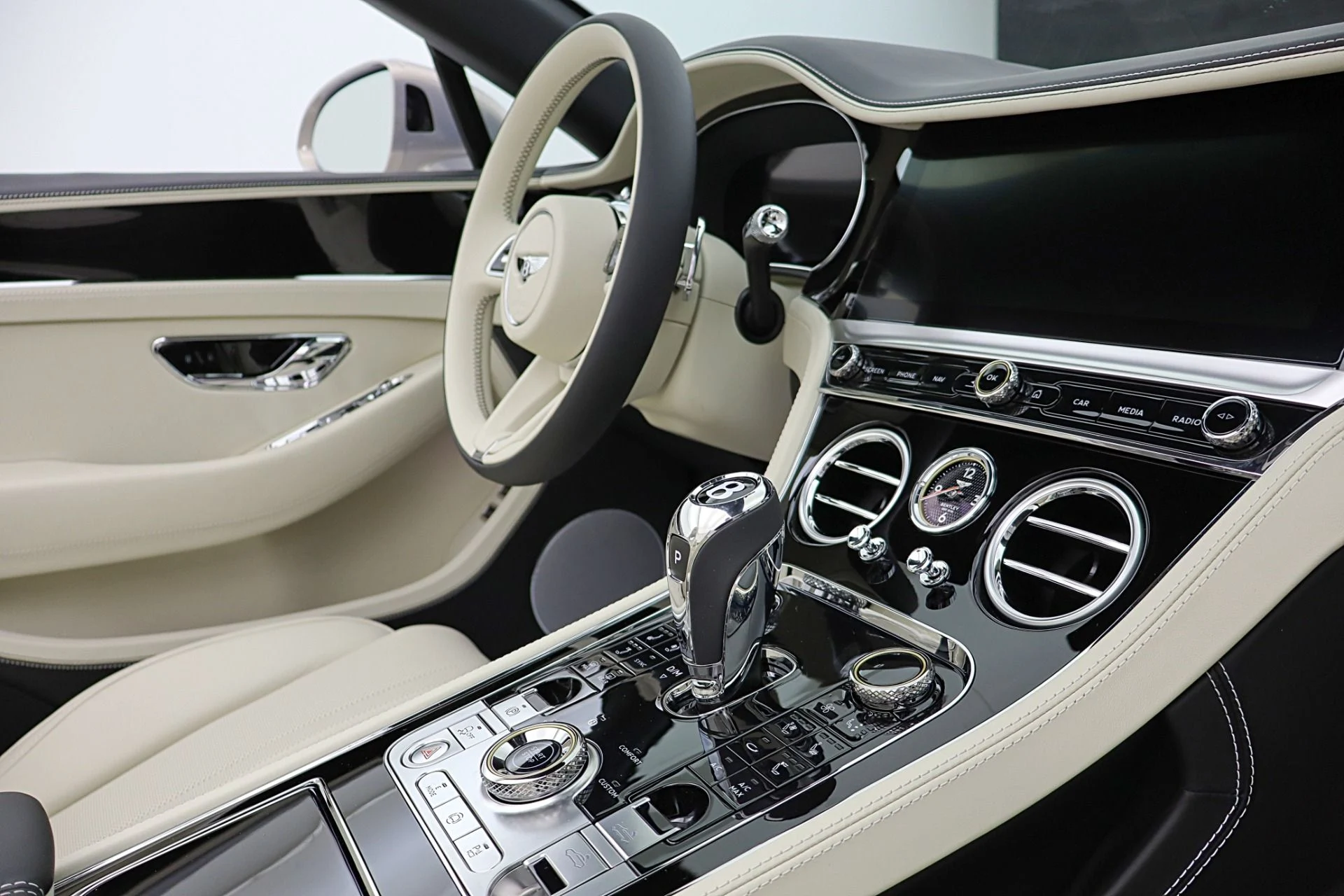 mph046_3717777736_New_2026_Bentley_Continental_GTC_1046695c76