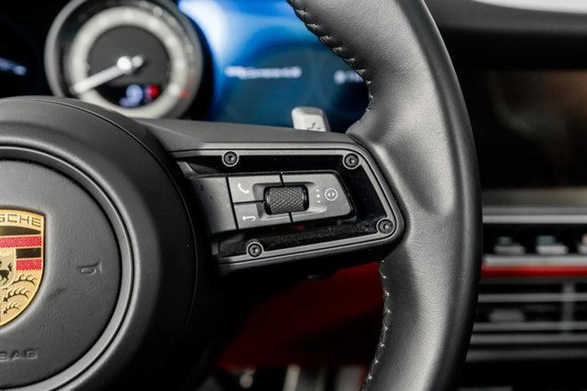 mph046_3722970618_N8_VT_1g_Ny1sf8_Cfns_Oio_VF_0_UD_3js_84c001e4a1