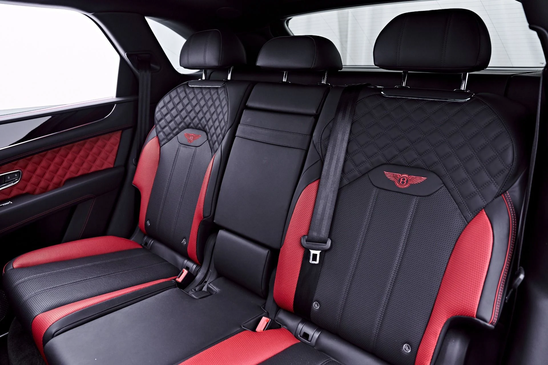 mph046_3732820681_Used_2023_Bentley_Bentayga_S_1782967364_ce6cadac43