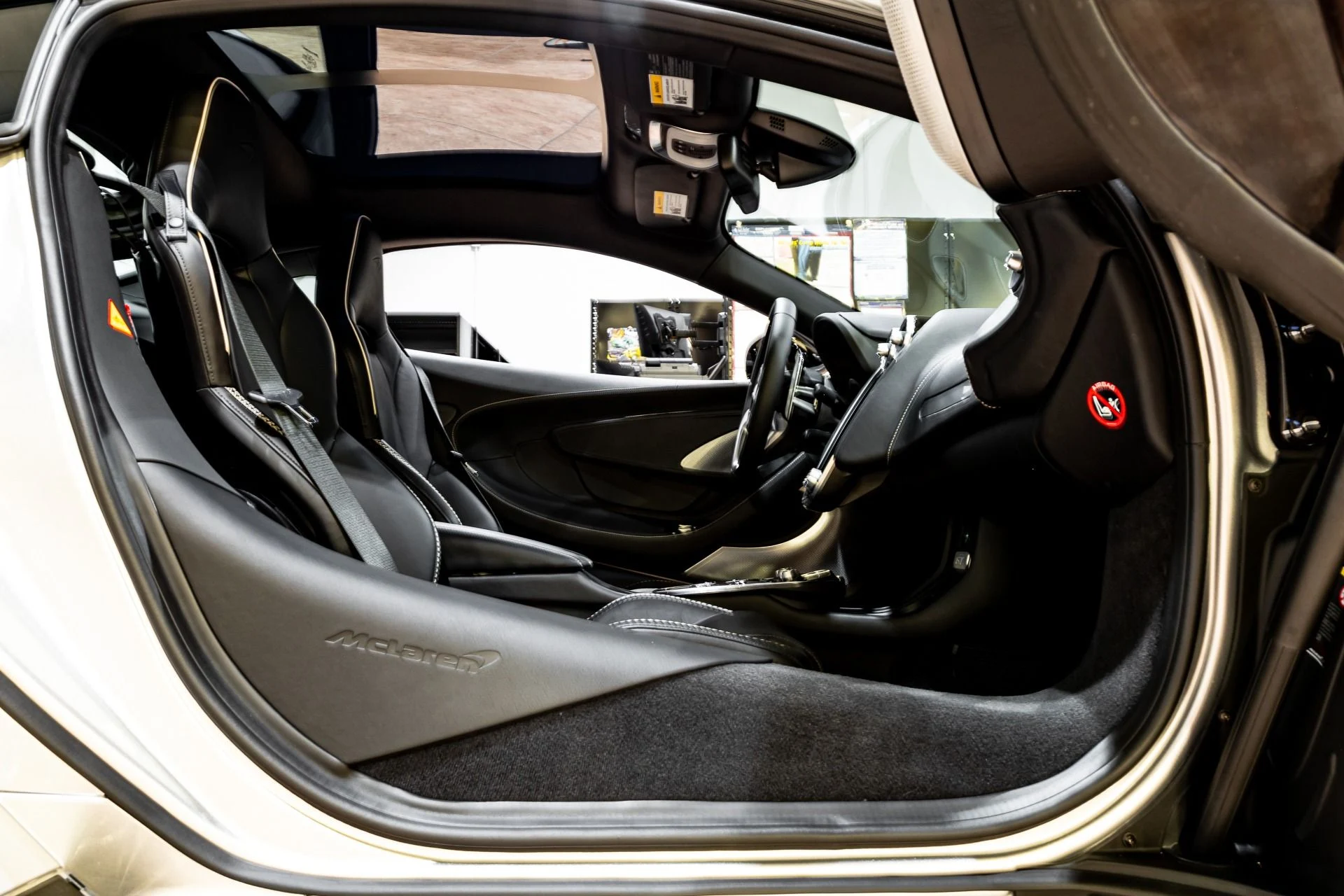 mph046_3756091119_137_p47_l_e85cee5115