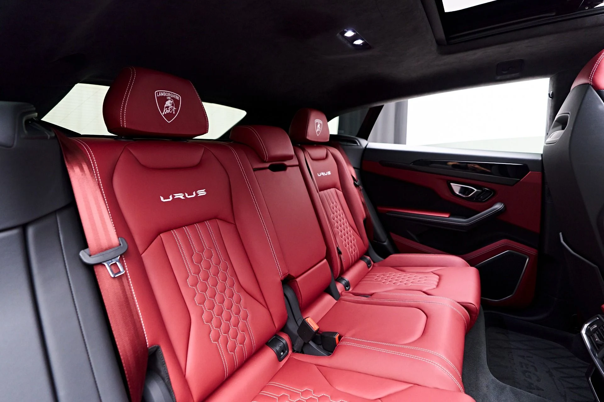 mph046_3775670863_Used_2024_Lamborghini_Urus_S_1751401874_de4df92b8f
