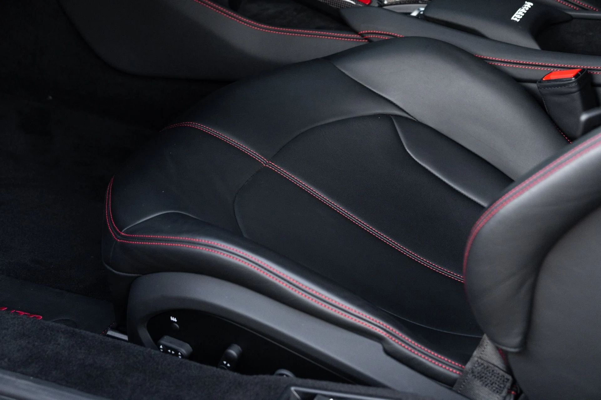 mph046_3779880621_Used_2022_Ferrari_F8_Tributo_1774670303_721d478f07