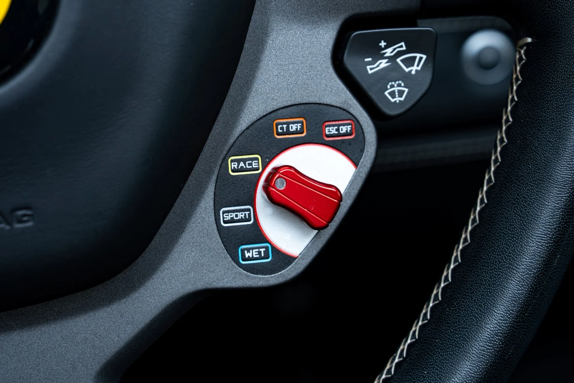 mph046_3784643648_Used_2018_Ferrari_488_Spider_1778276724_abc912235c