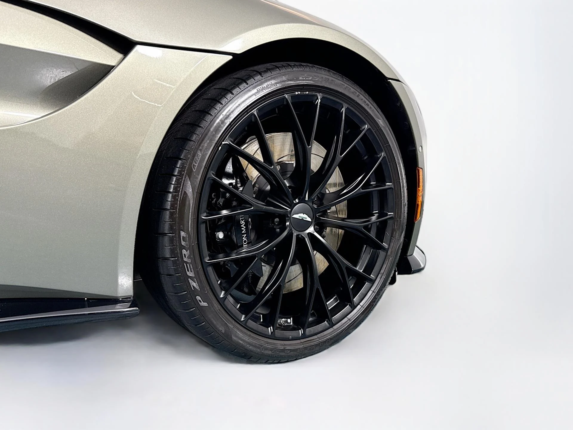 mph046_3796074149_Used_2023_Aston_Martin_Vantage_V8_1783445568_bc20c1f658