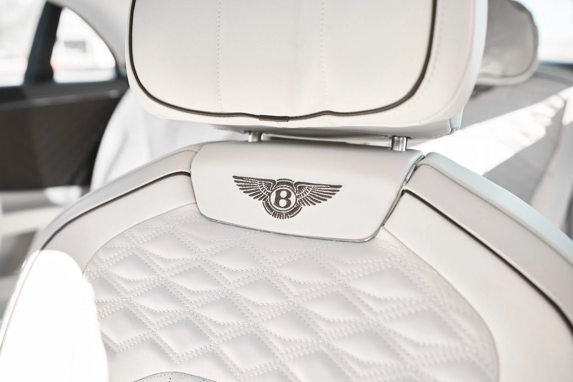 mph046_3814965134_Used_2025_Bentley_Flying_Spur_Speed_1762569237_a4a8cc3323