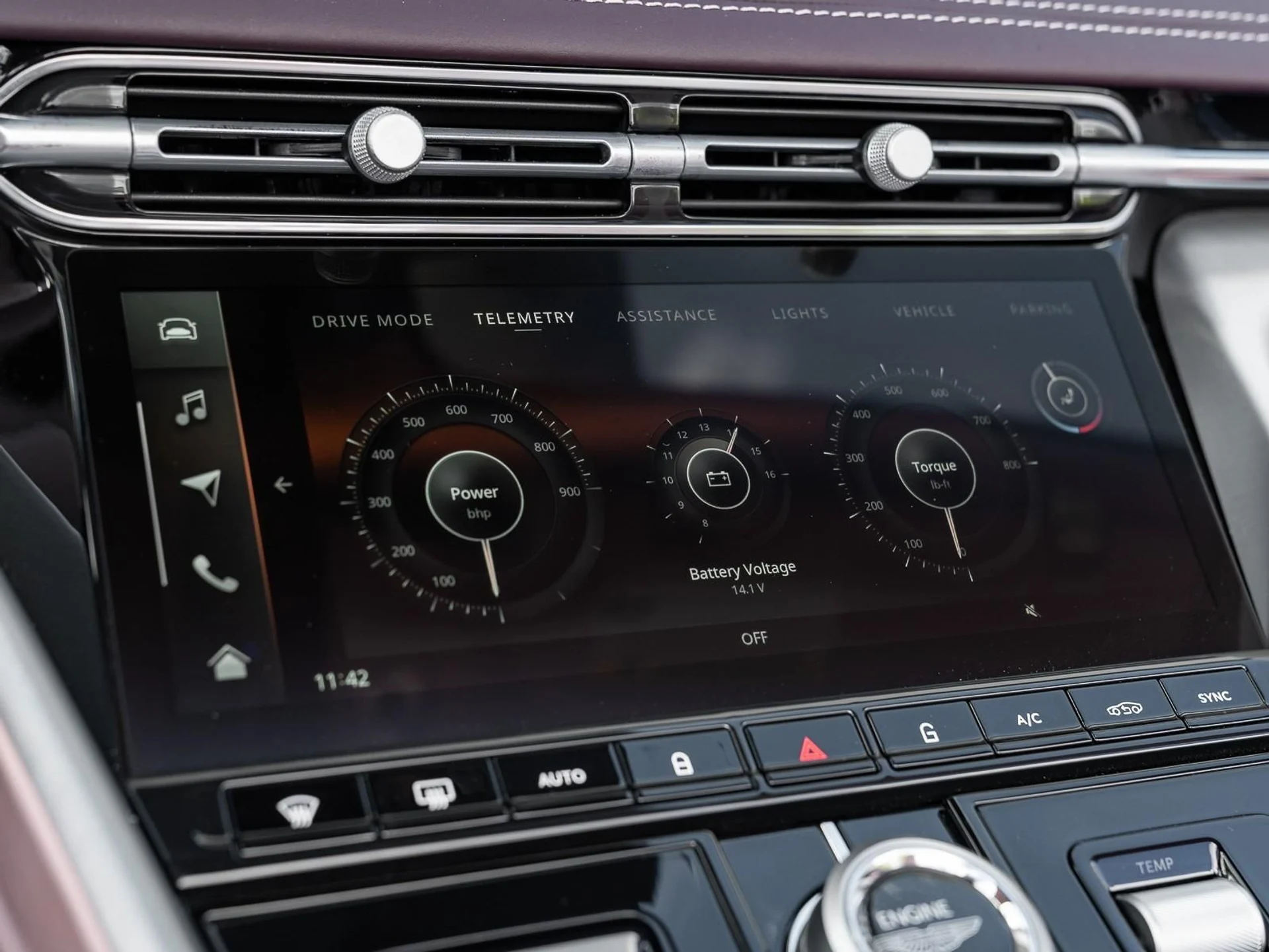 mph046_3821504722_Used_2025_Aston_Martin_DB_12_1761167167_fdac426c06