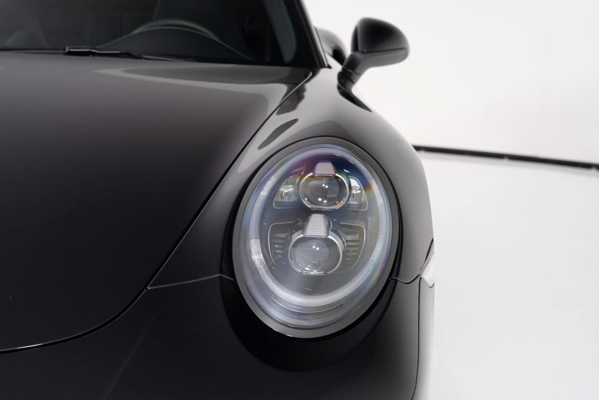 mph046_3828951467_Used_2019_Porsche_911_Turbo_S_1757958910_5e8b54a6ea