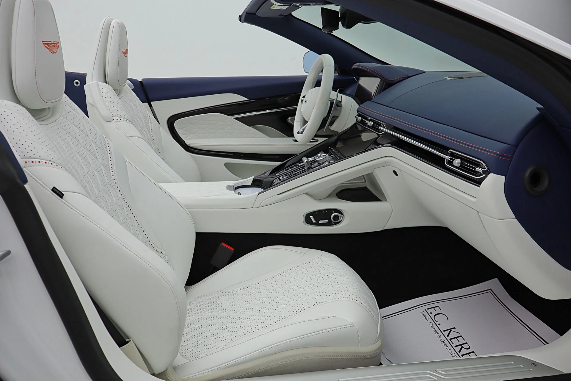 mph046_3830371619_Used_2026_Aston_Martin_DB_12_Volante_a792d35982