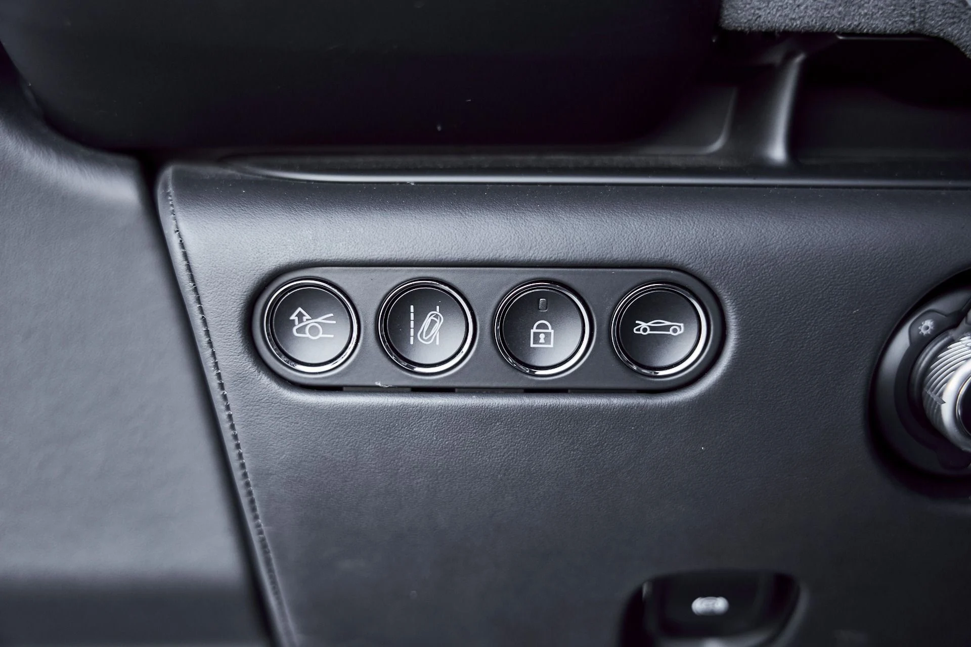 mph046_3831262137_Used_2023_Mc_Laren_Artura_1773773940_7caf2d14e7