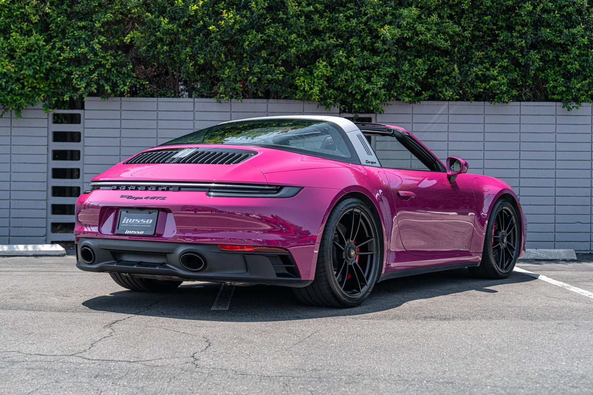 mph046_3832354476_Used_2024_Porsche_911_Targa_4_GTS_1752606793_8068da3566
