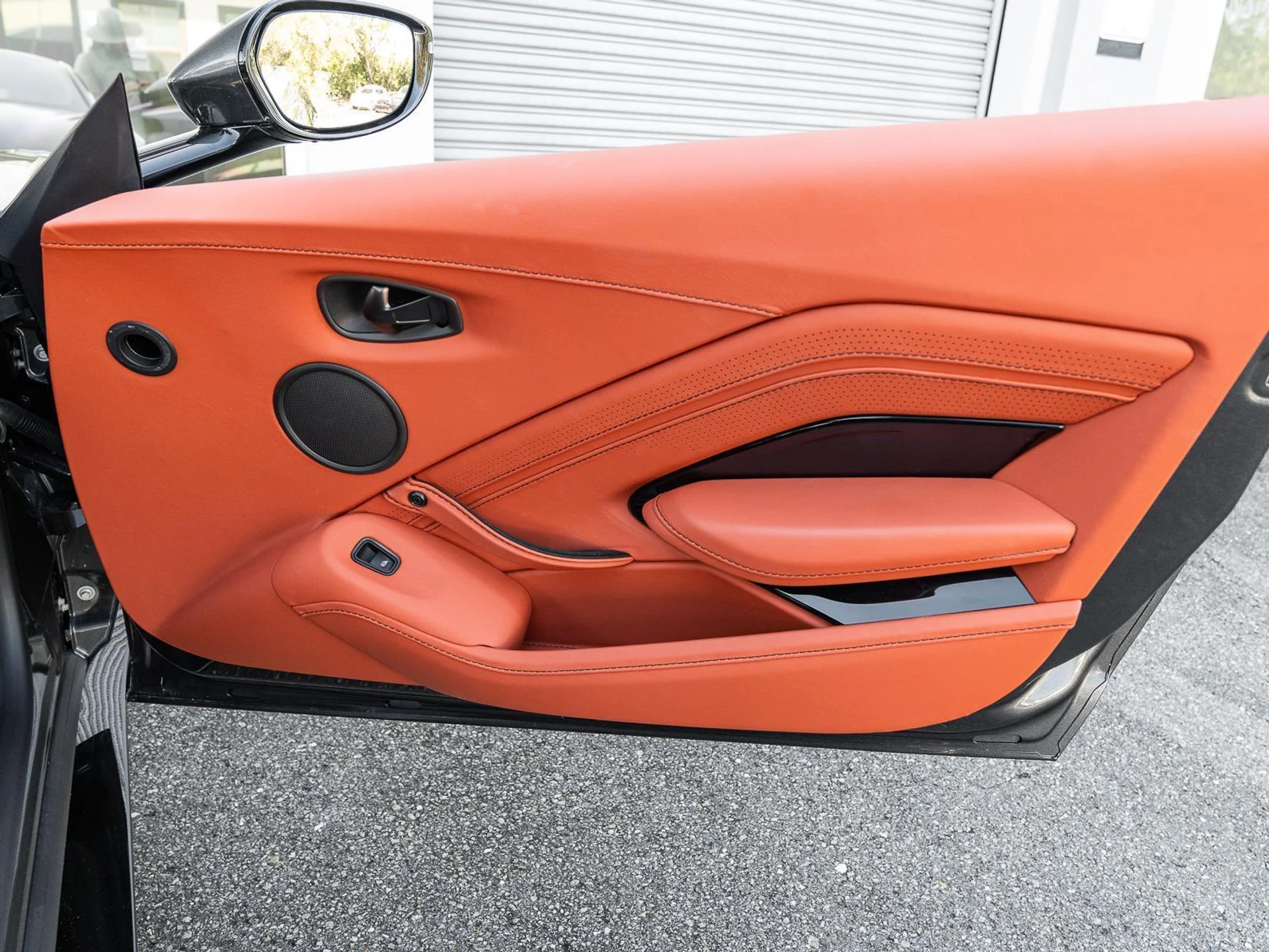 mph046_3842053387_Used_2021_Aston_Martin_Vantage_Coupe_Automatic_1771064406_02237488f6