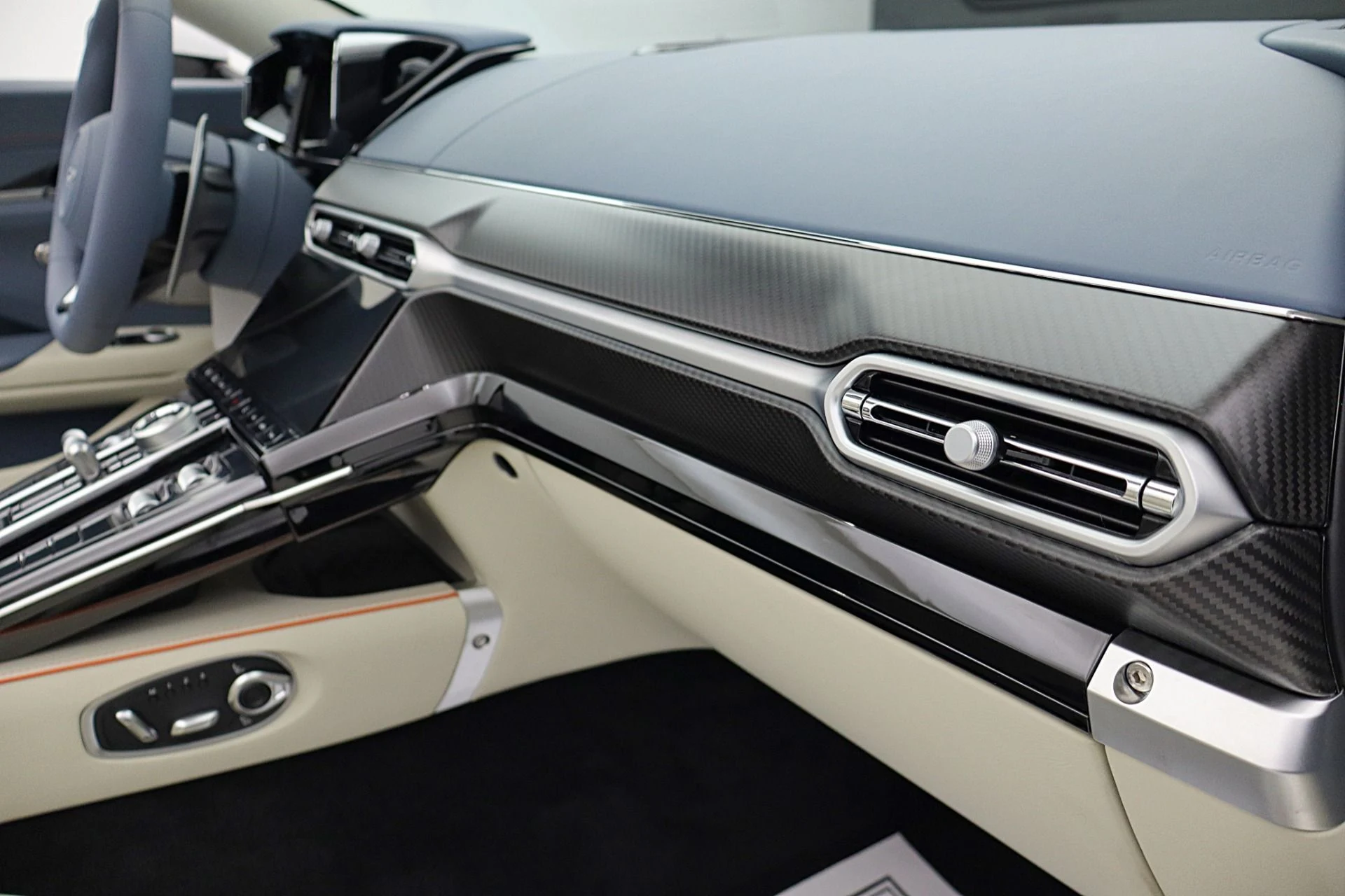 mph046_3849867553_New_2026_Aston_Martin_Vantage_Roadster_7217061249