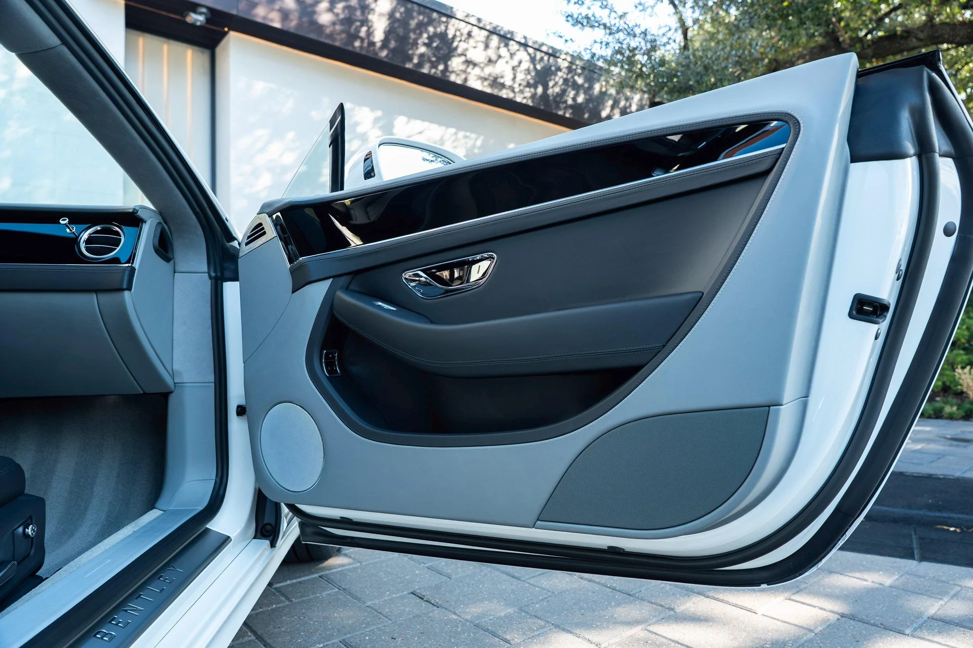 mph046_3871870968_458241673_68ef21d8026595e72669996e_c767b15152