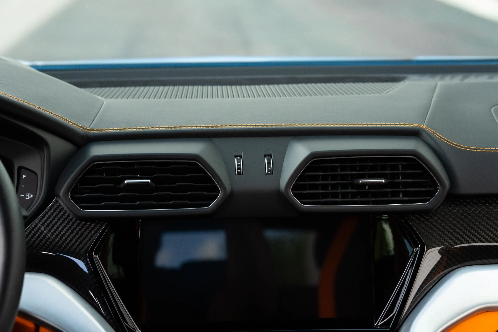 mph046_3891796716_Used_2024_Lamborghini_Urus_S_1773951175_a3704c2b0a