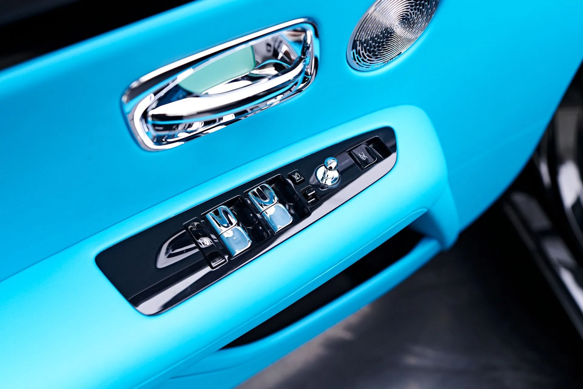 mph046_3895565484_Used_2024_Rolls_Royce_Ghost_Base_1755131984_8164a296b1