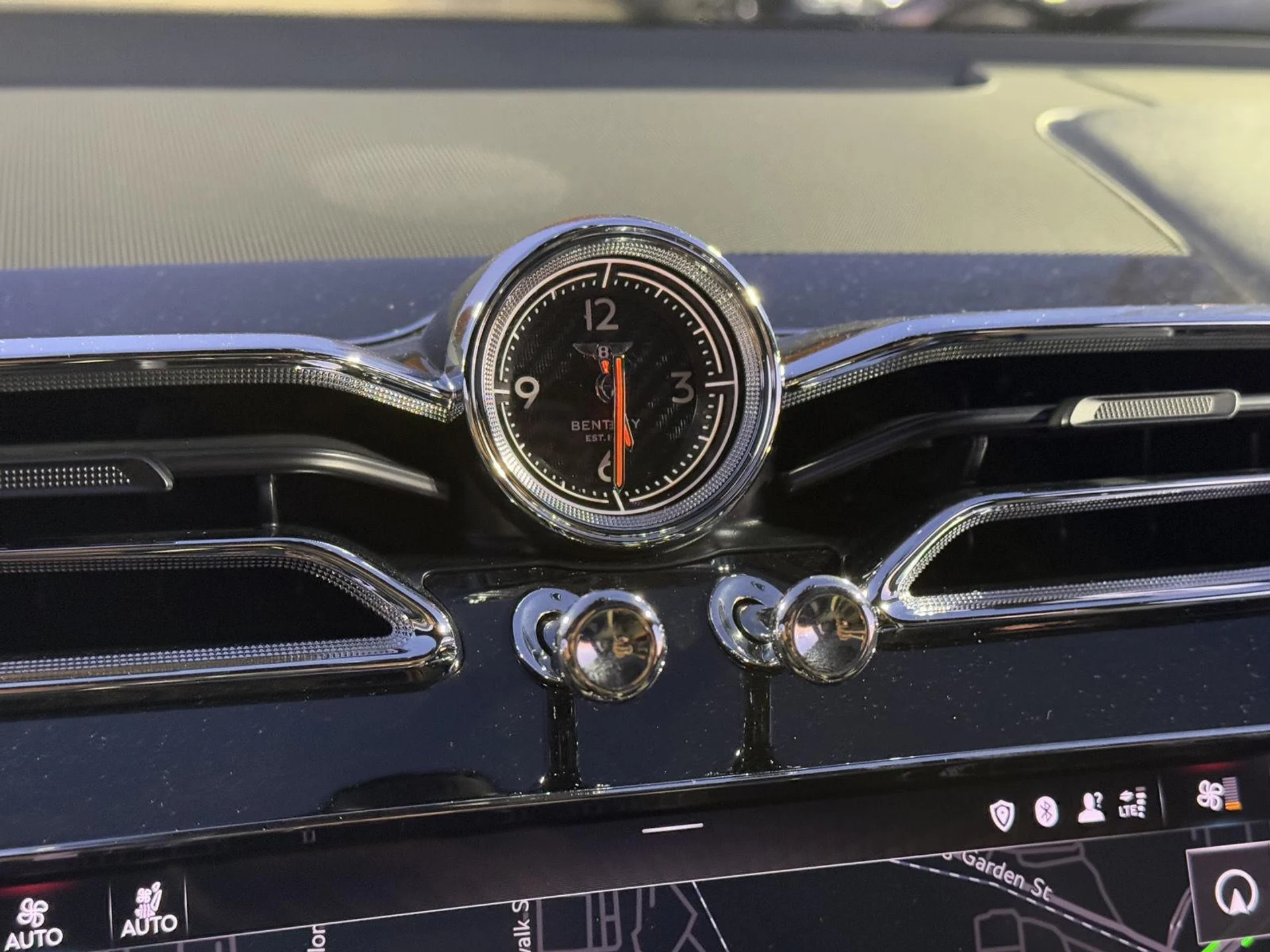 mph046_3904237023_2938aa43afaddf84753e649f19d66d82_0b2a47101a