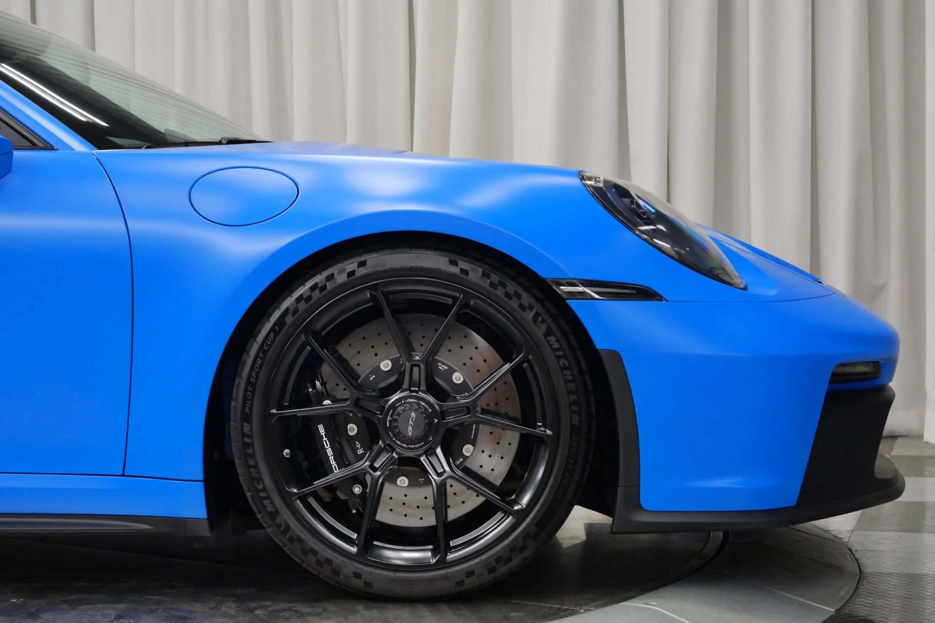 mph046_3919189340_Used_2022_Porsche_911_GT_3_Full_Matte_PPF_Carbon_Roof_and_Mirrors_Yellow_Deviating_Stitching_1760037912_10c5c9b23d