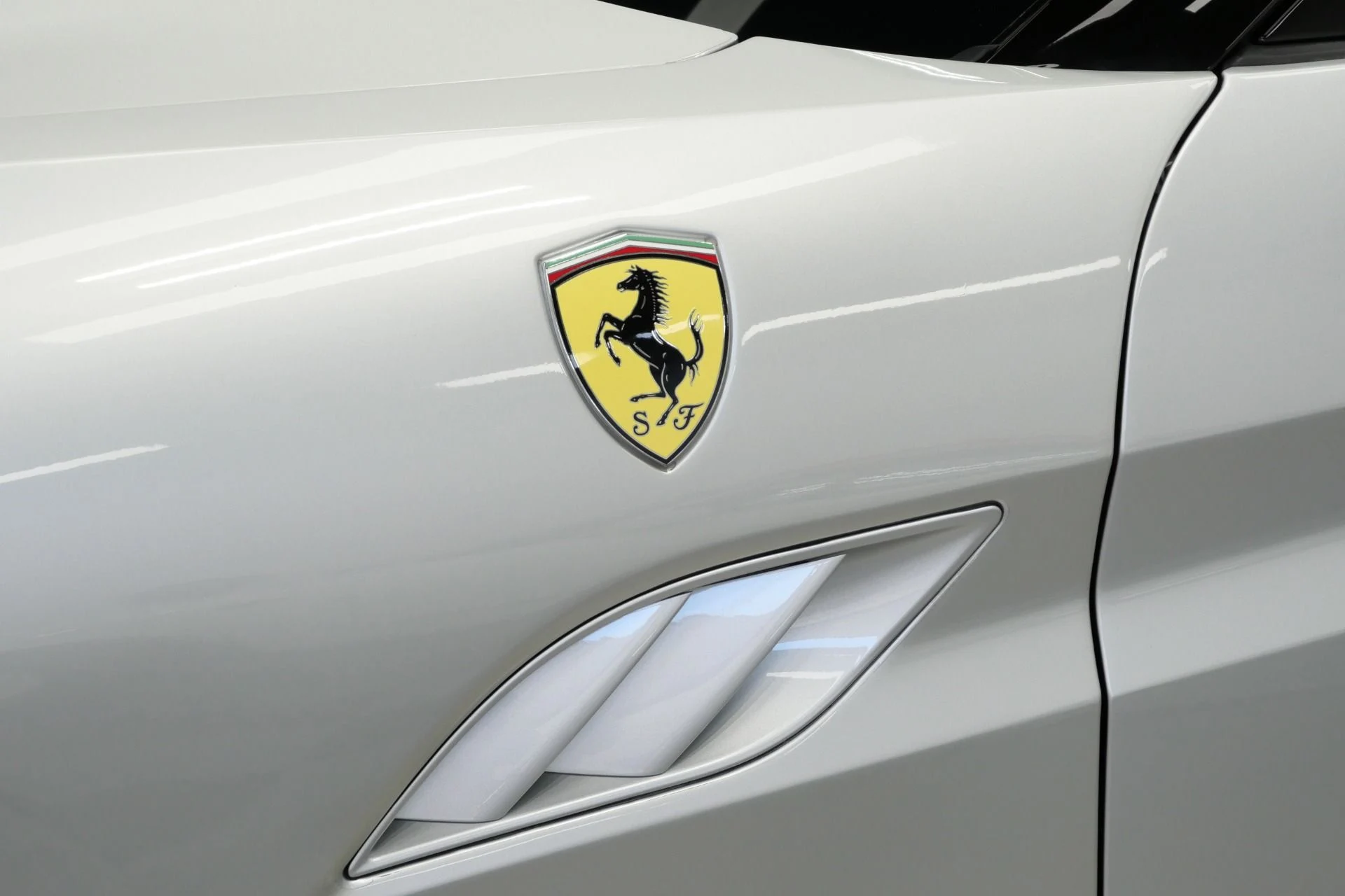 mph046_3921388849_Used_2011_Ferrari_California_Rare_Two_Tone_Paint_Rare_Carbon_Fiber_Bucket_Seats_Low_Miles_1788365594_4b87947698