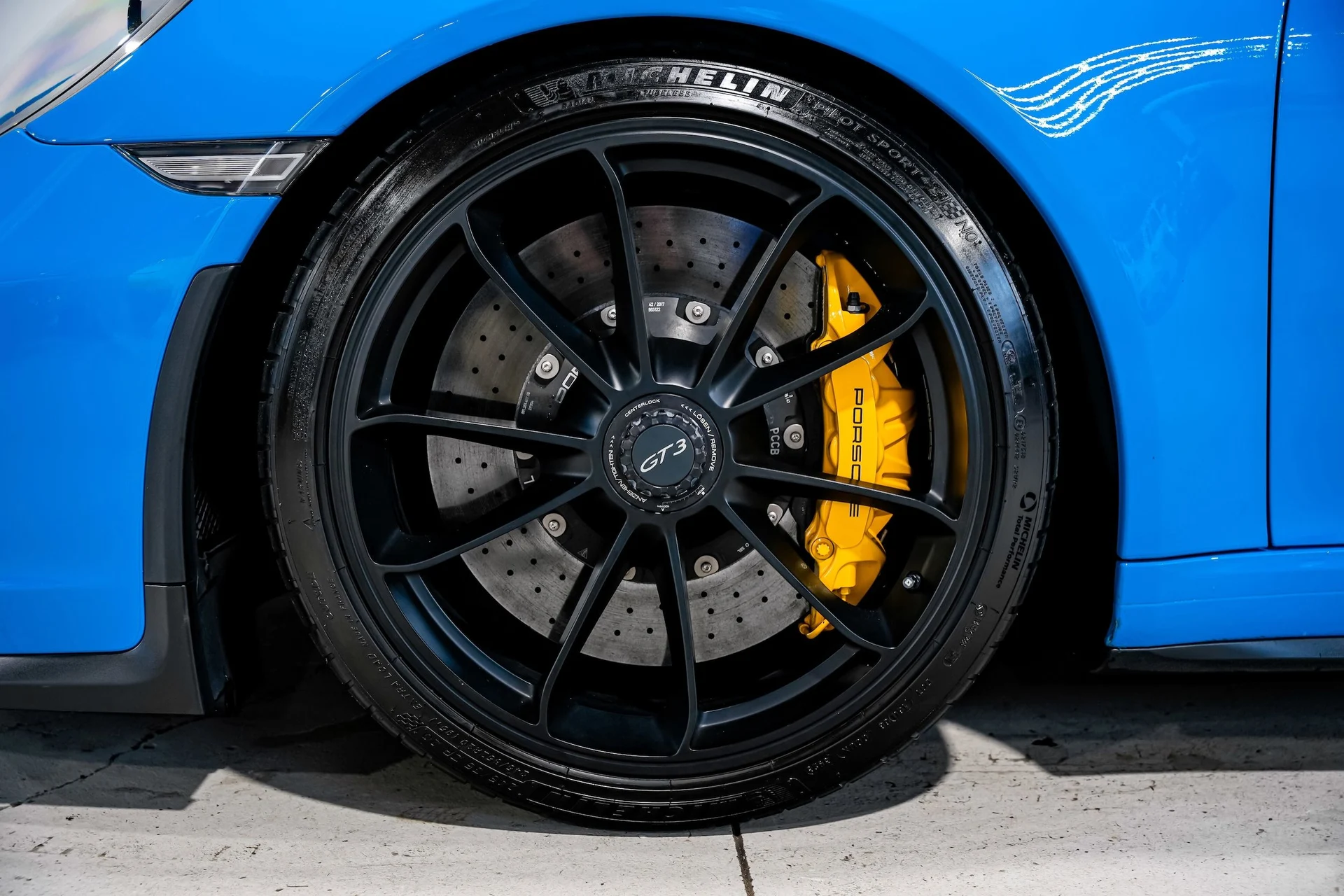 mph046_3921777508_a515812b339376d44bf646fb0bbb17d7x_59d710a8c2