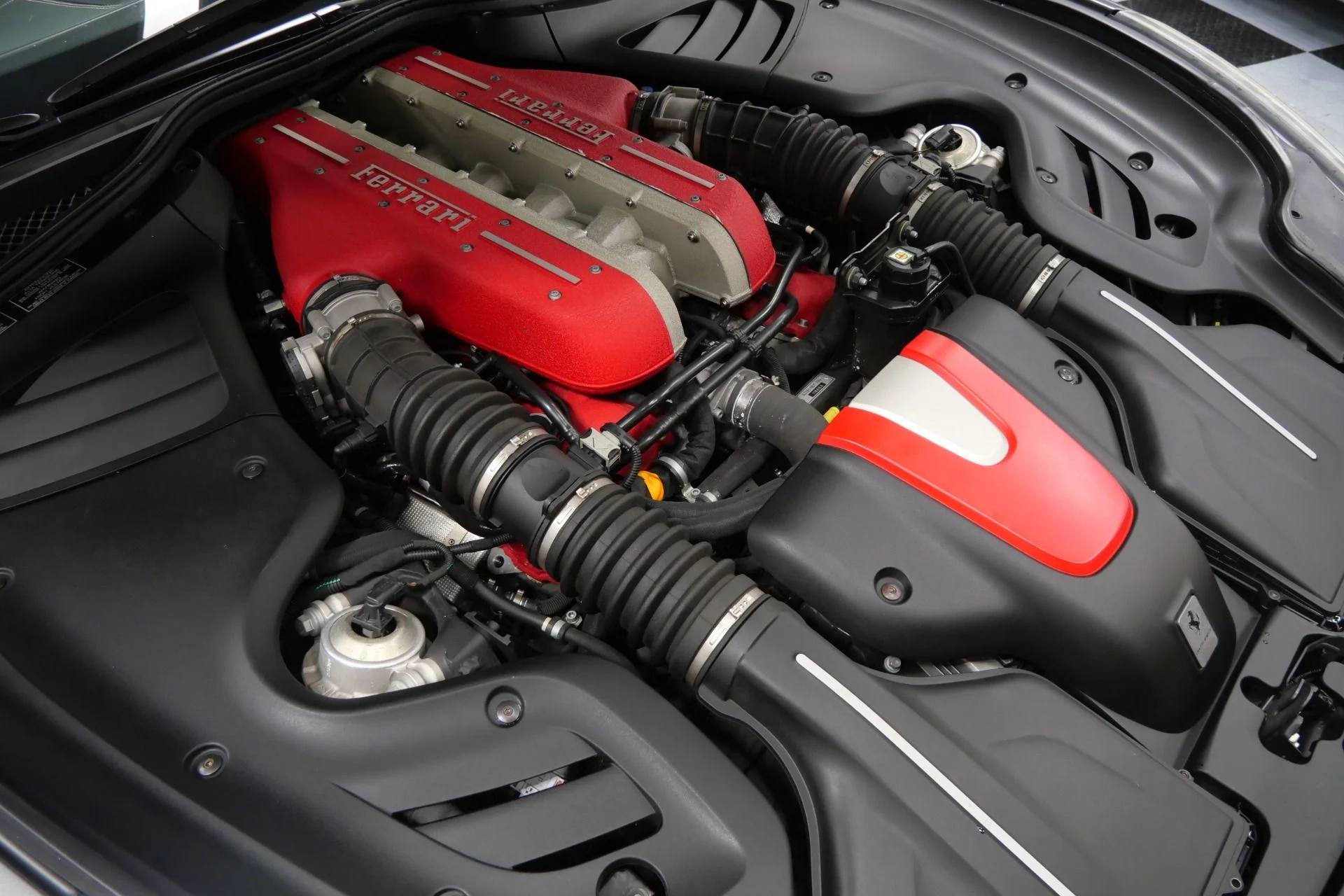 mph046_3927627836_Used_2014_Ferrari_FF_1760547739_b9aa1192a5