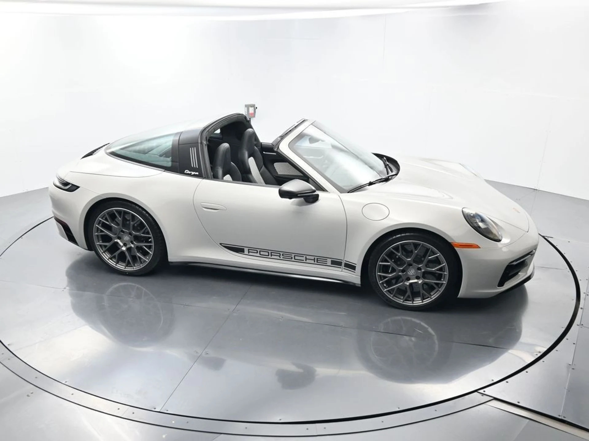 mph046_3948239187_d439b74d277b4ba983d756e74645d94a_5415eb0853