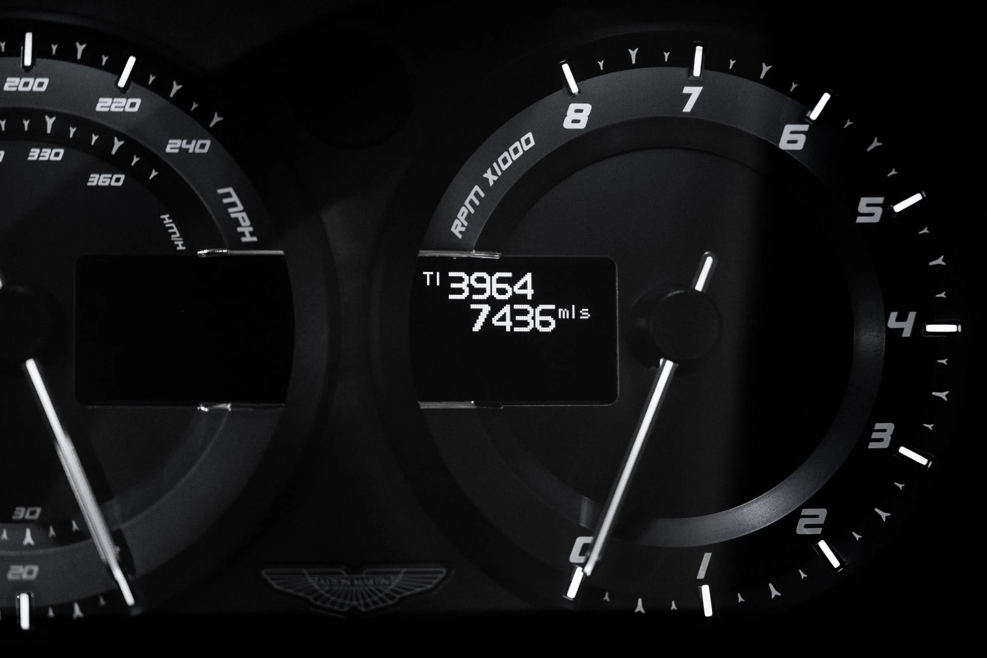 mph046_3950893965_Used_2016_Aston_Martin_Vanquish_V12_1770132069_2c38707555