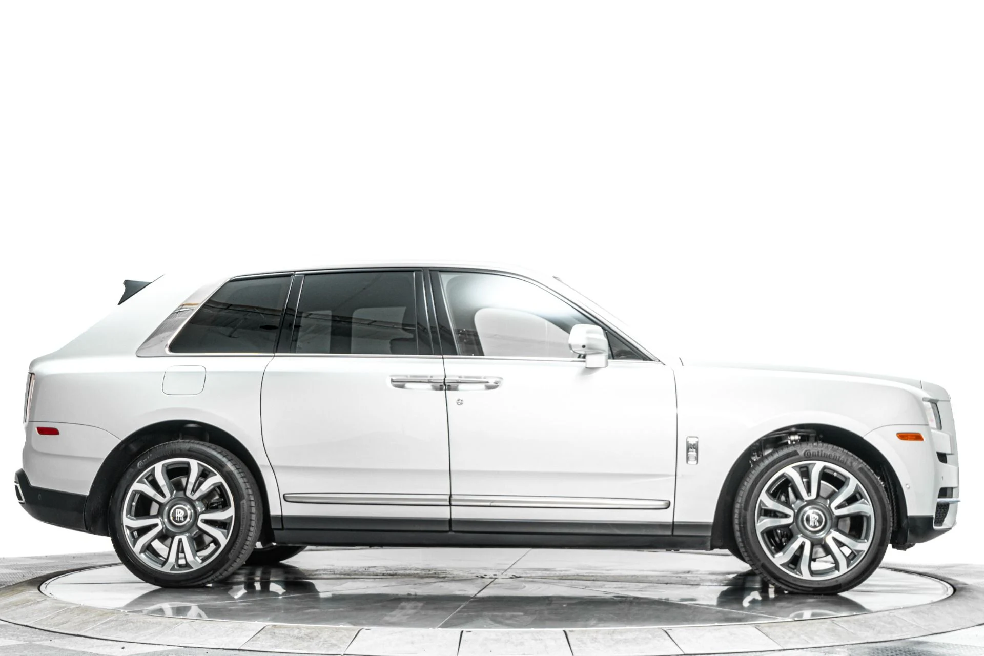 mph046_4002825729_Used_2023_Rolls_Royce_Cullinan_1792518018_9cb2212a79
