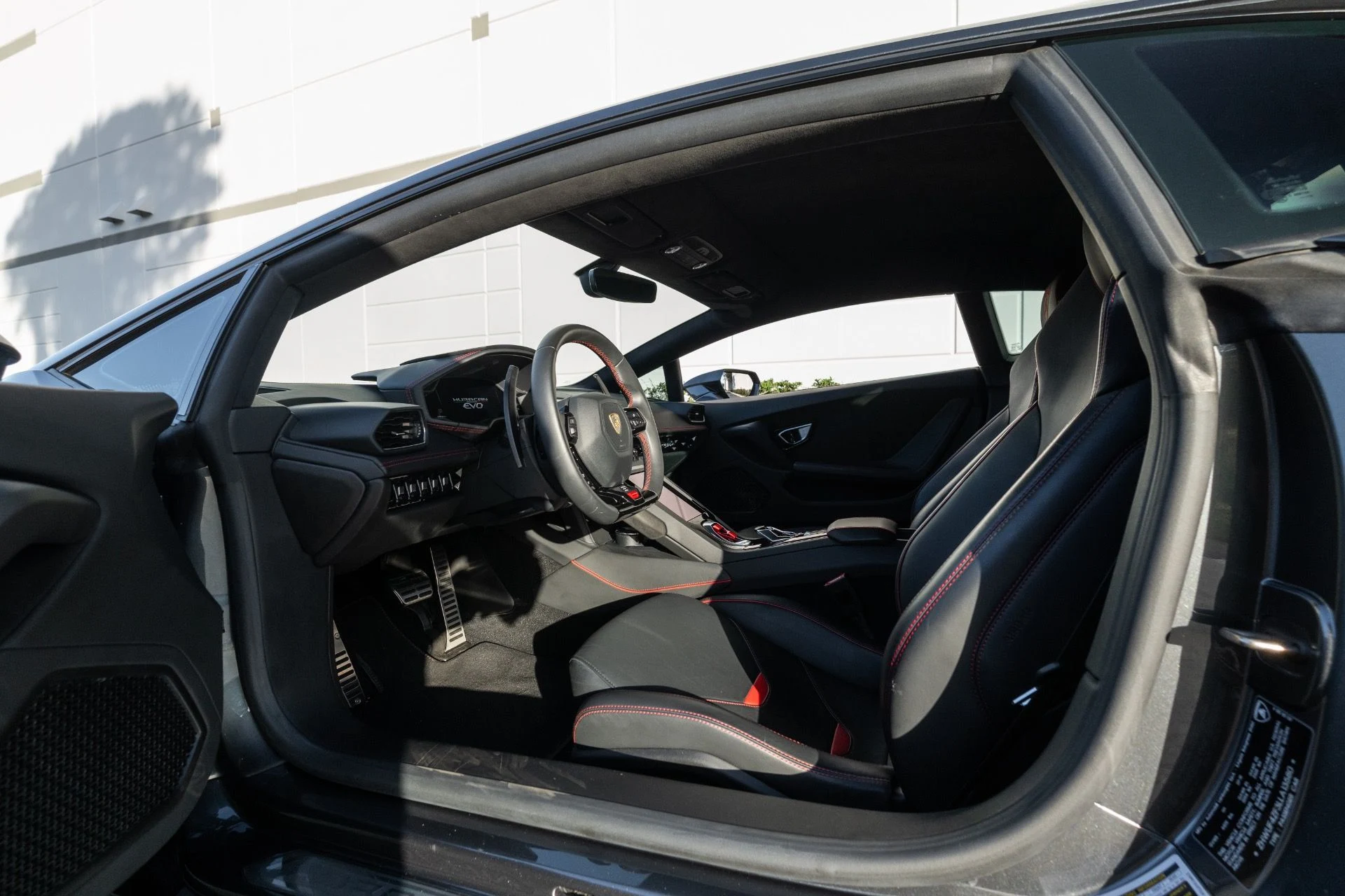 mph046_4003088208_Used_2020_Lamborghini_Huracan_EVO_1769630384_24c10d6838