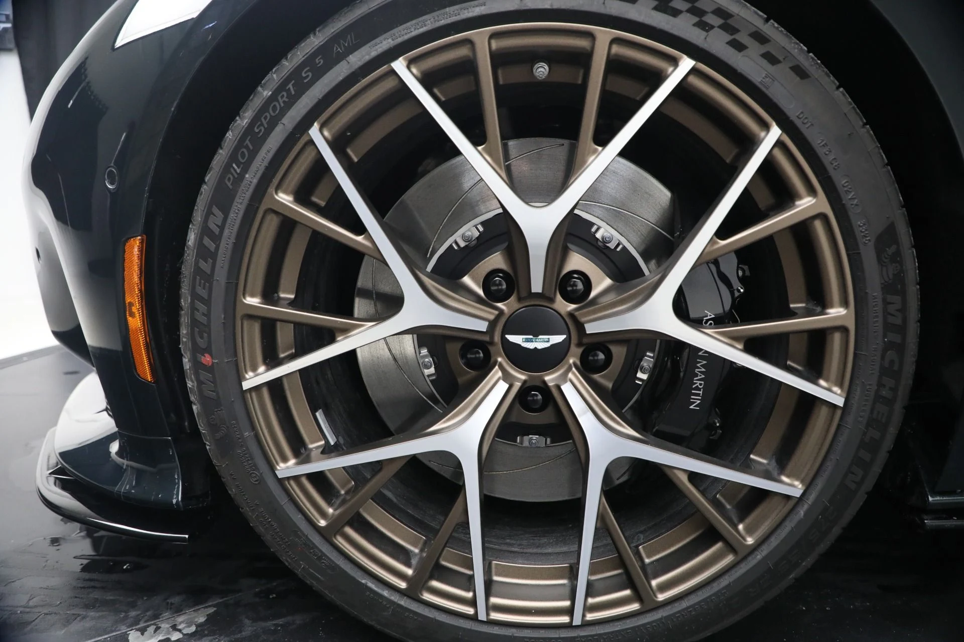 mph046_4004109690_New_2026_Aston_Martin_DB_12_Volante_1769621875_395f5178b8