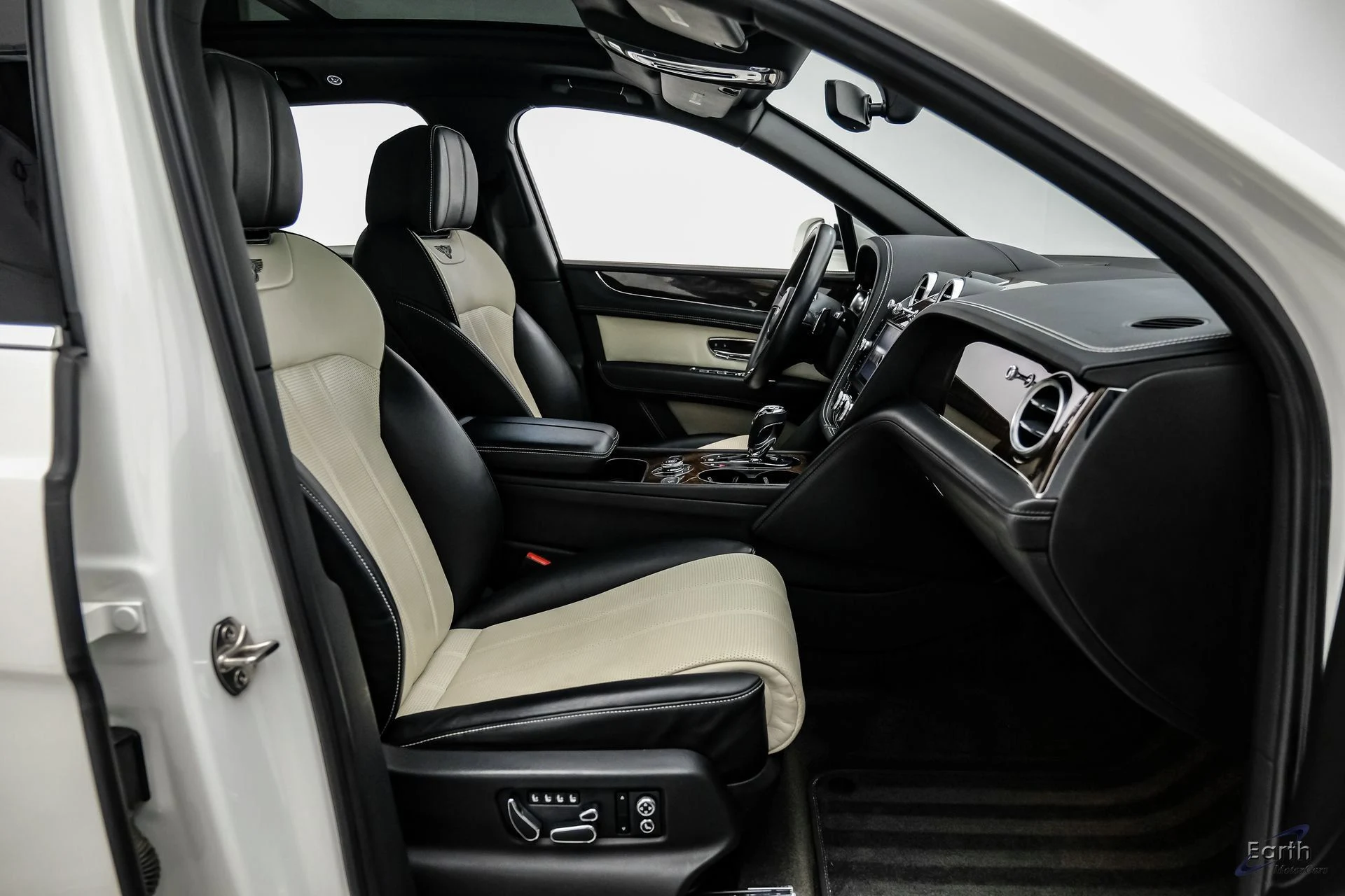 mph046_4016477067_cf4d7a8fa198721ee4a86f935fa10cb0x_f949a14788