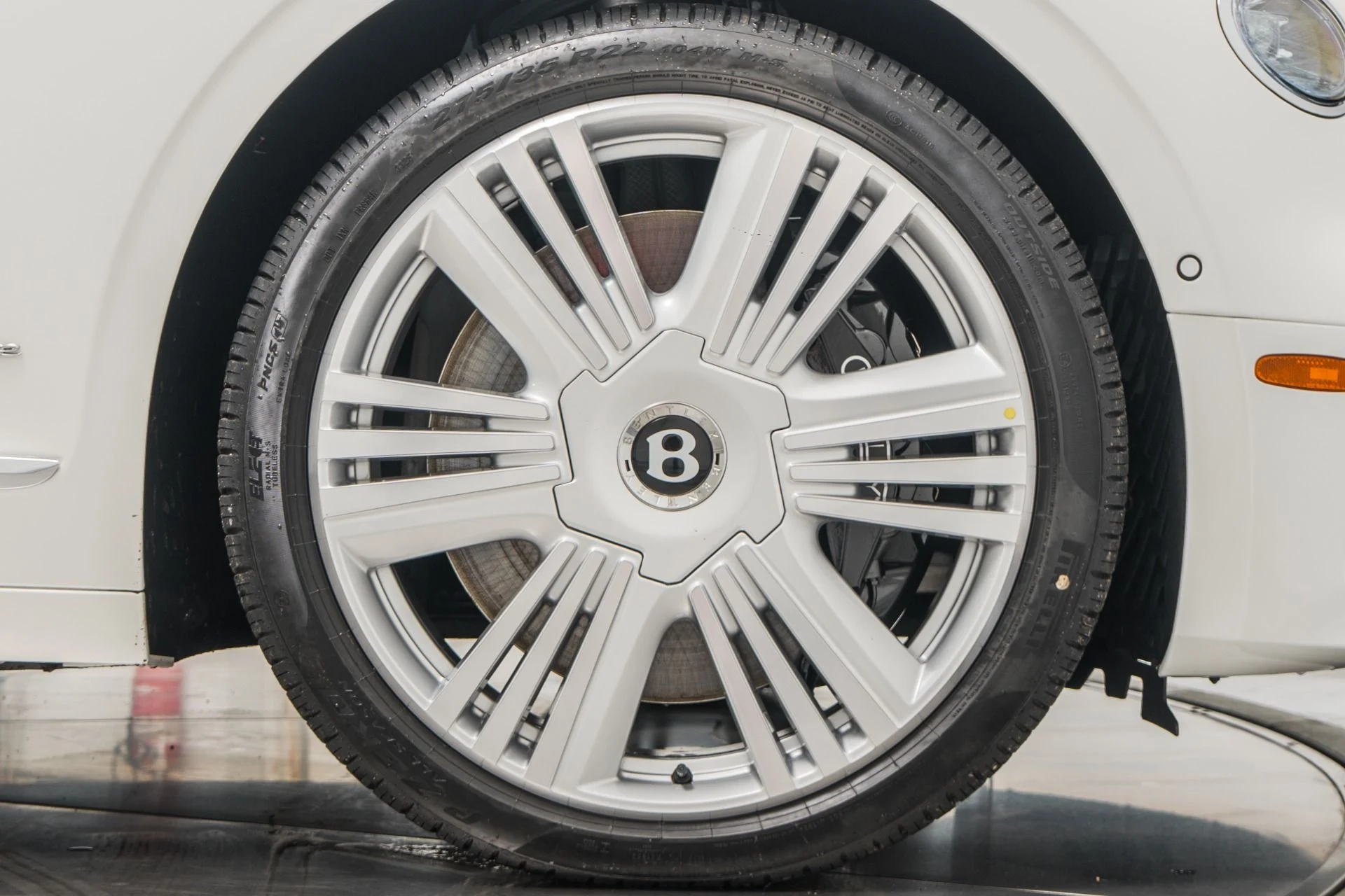 mph046_401977597_Used_2026_Bentley_Flying_Spur_Azure_1772059089_0b6b02e03a