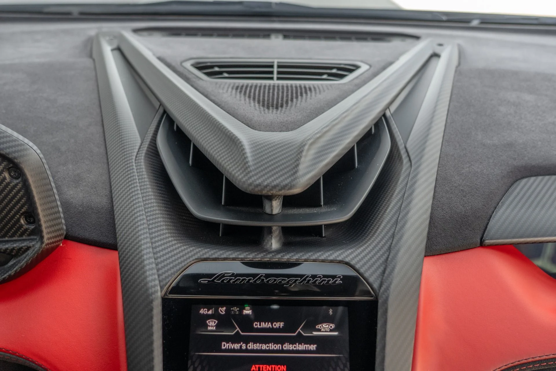 mph046_4025780812_Used_2024_Lamborghini_Revuelto_1759355869_14e4a151e3